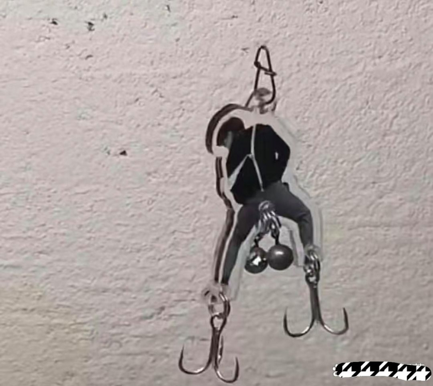 刚买的鱼钩,这也有鱼上钩,哈哈#搞笑