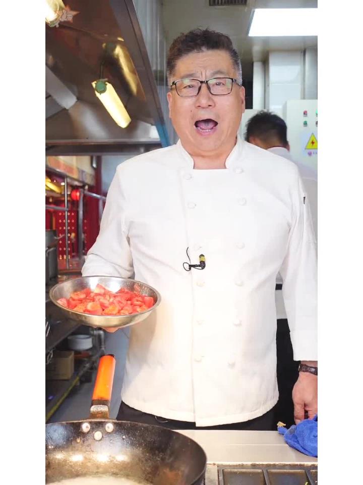 老厨子石万荣做夏天好吃的菜,西红柿炒鸡蛋 钱以斌的先锋料