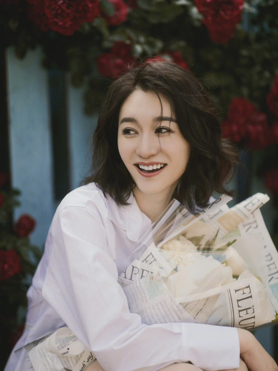 李小冉真时髦!短发造型也能驾驭各种风格,气质真是让人赏心悦目.