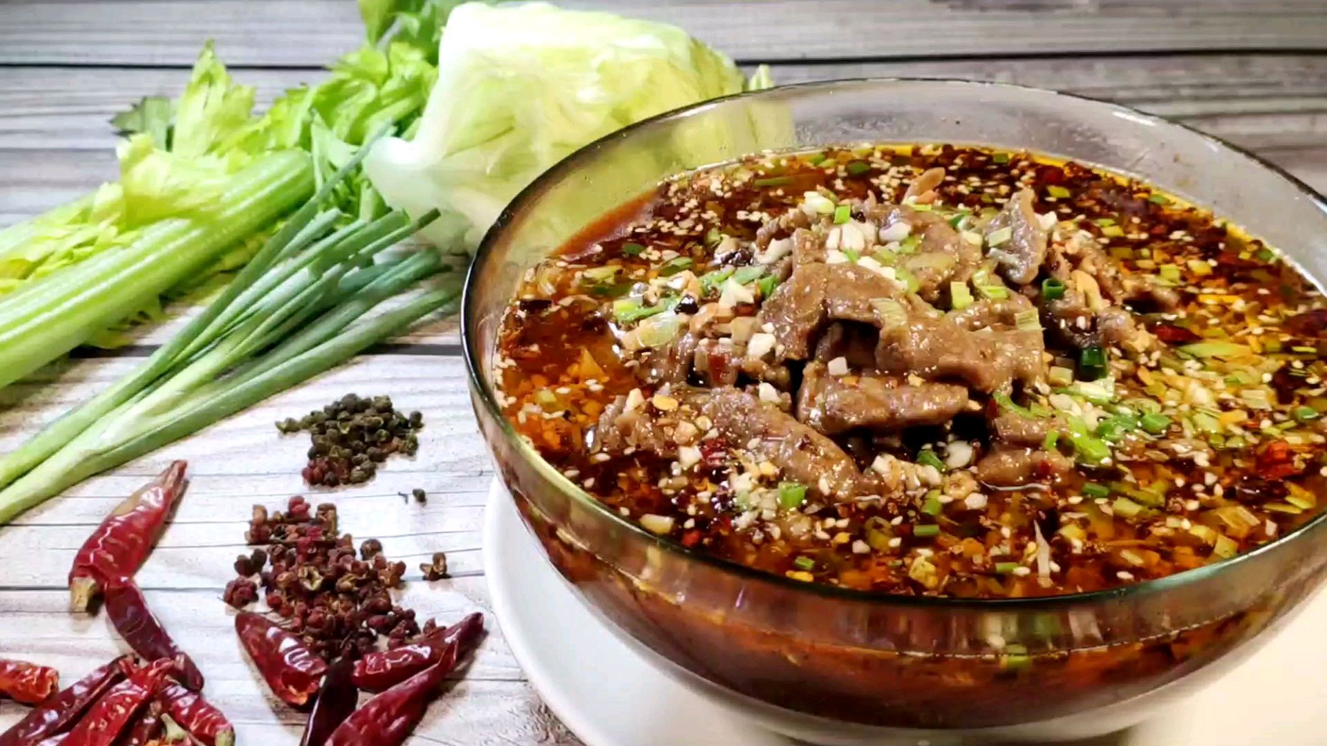 水煮牛肉,川菜代表麻辣典范,完整版教程