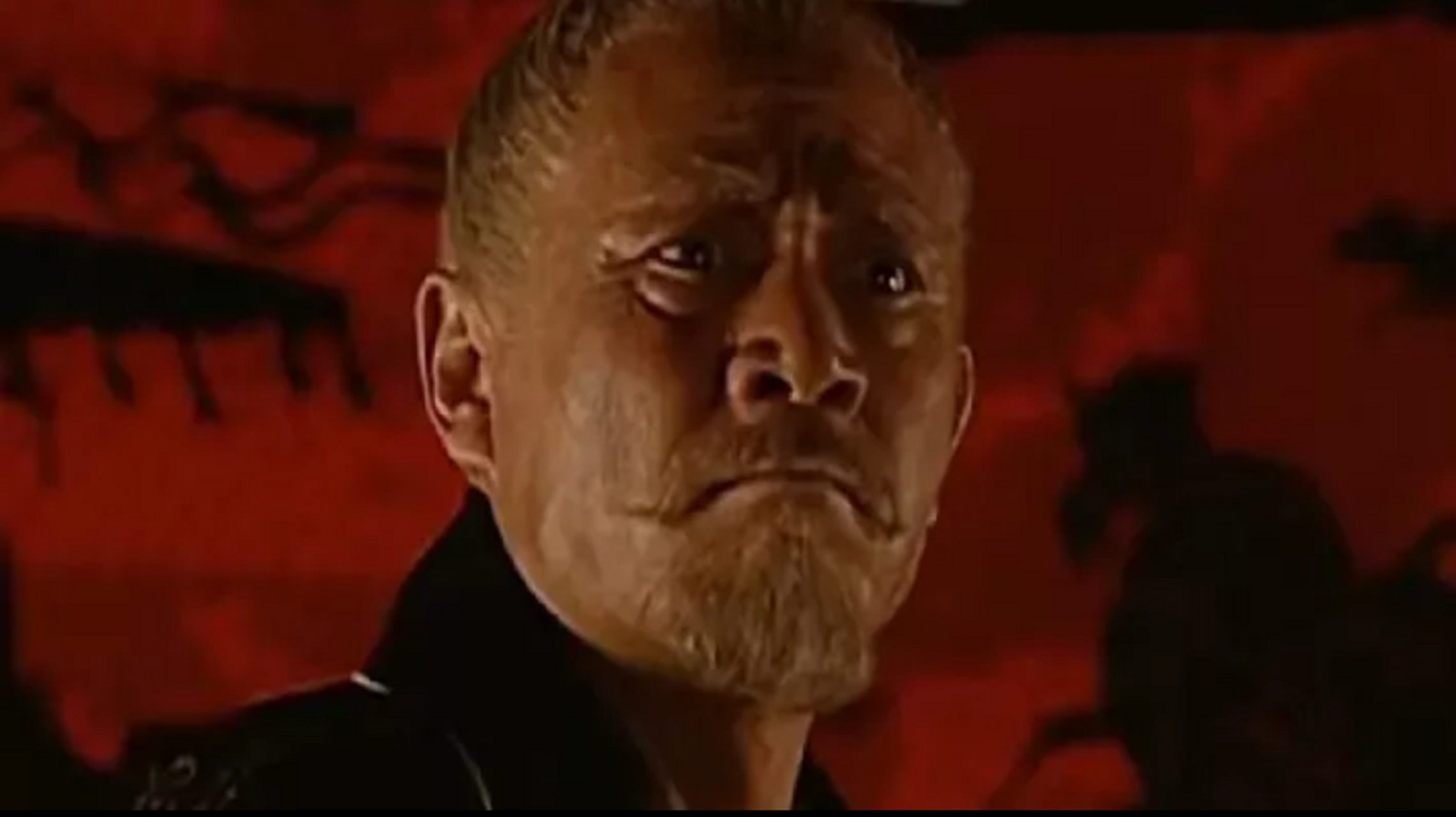 皇宫里,丞相刘屈牦兴冲冲地来找刘彻邀功:"陛下,太子拒捕自缢而亡.