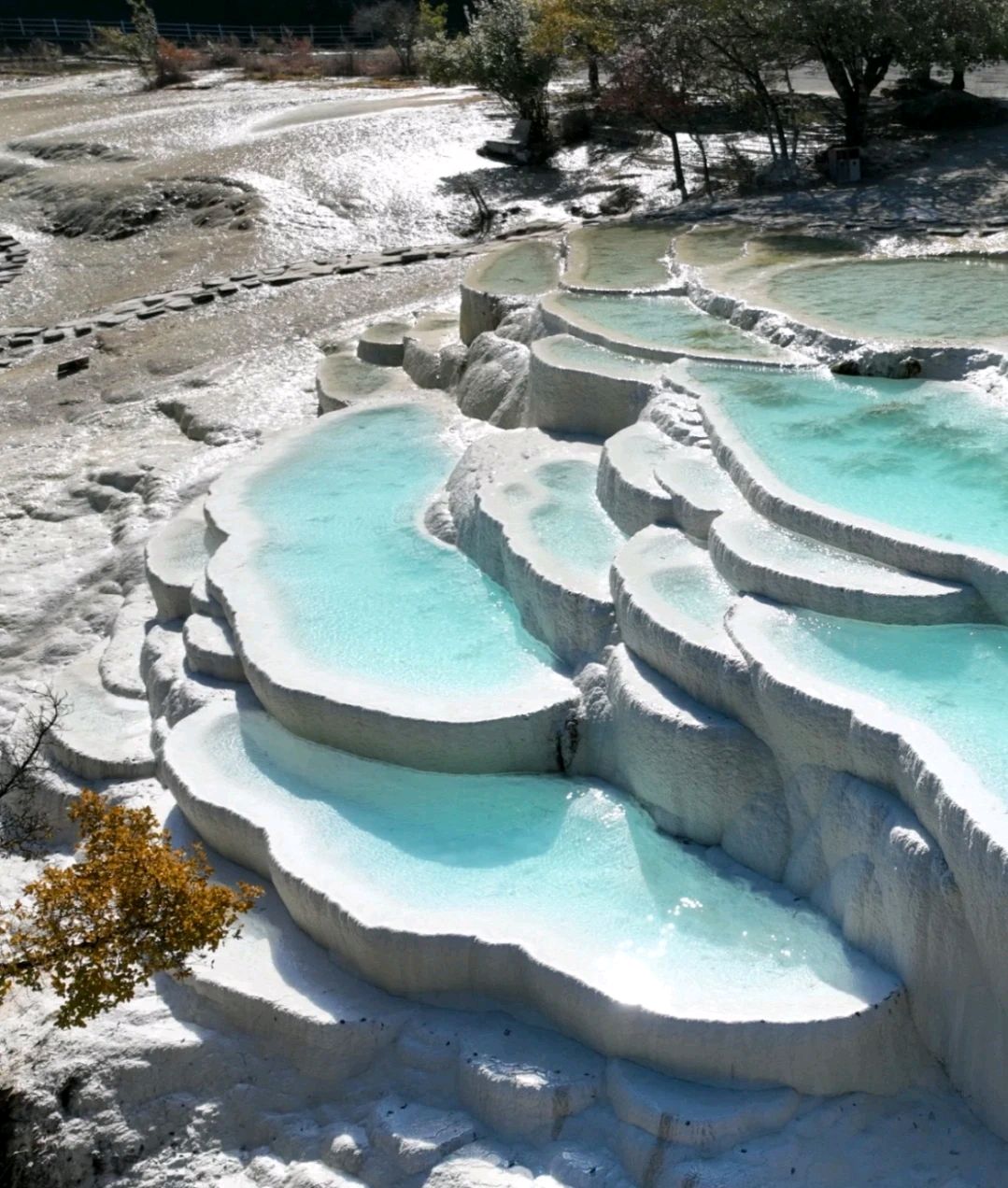 "棉花堡:千年温泉的诗画风光"