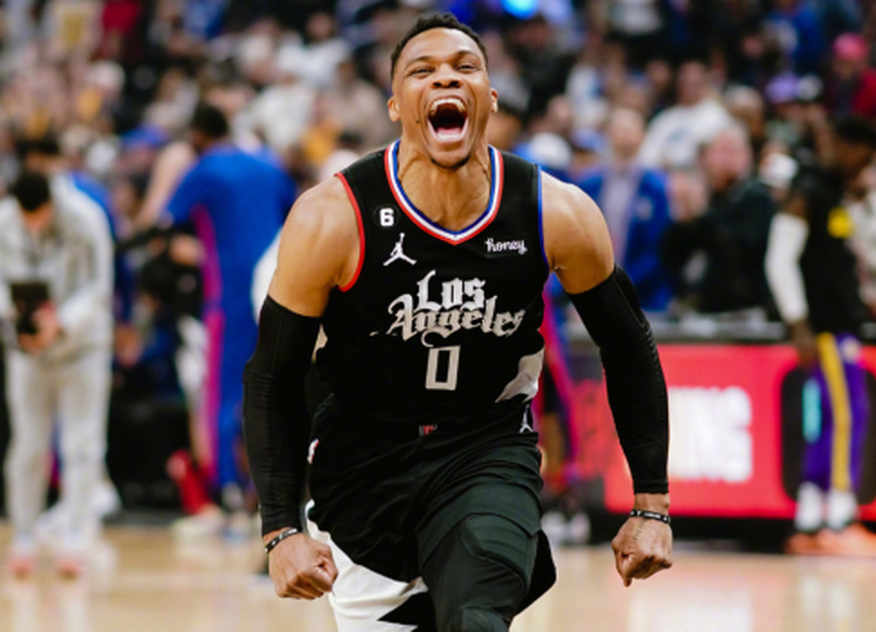 1,哈登 3090次  2,威少3073次  3,詹姆斯 2441次  4,字母哥 2130次