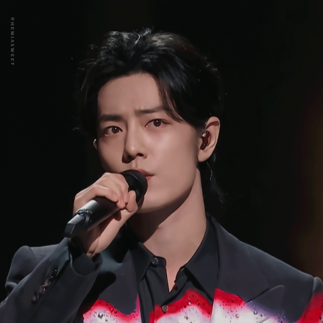 不得不承认,肖战唱的很好,希望