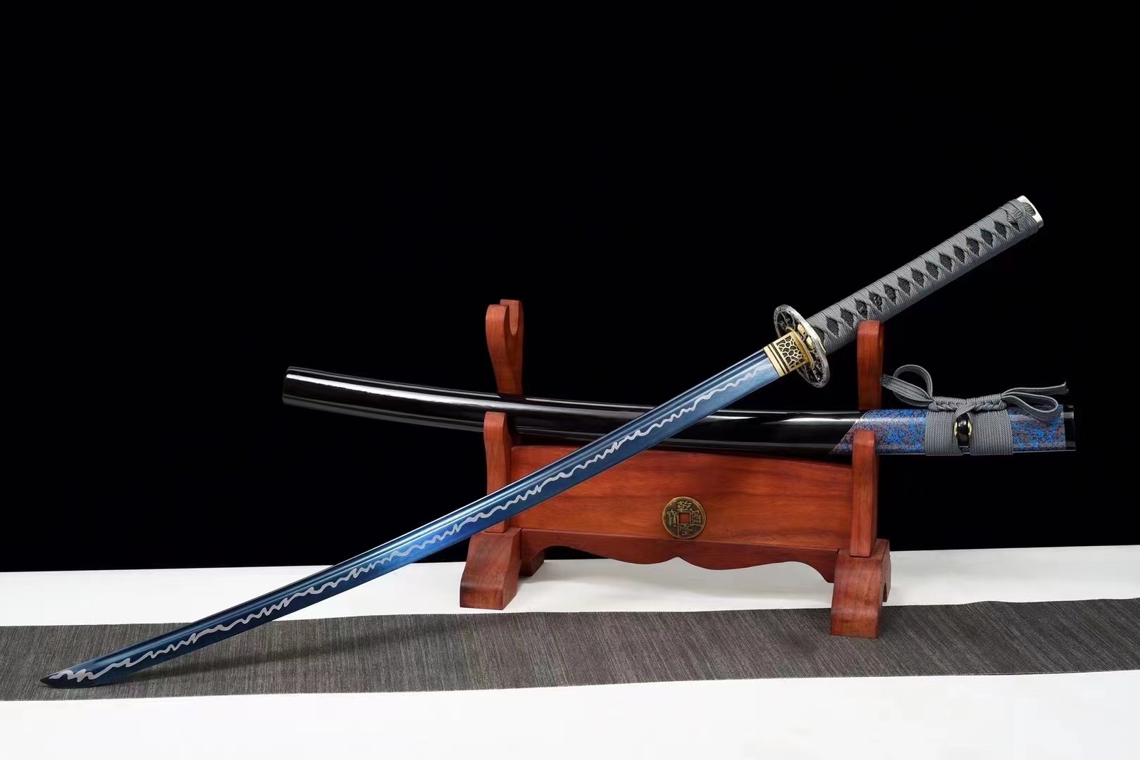 鉴赏闪电武士刀