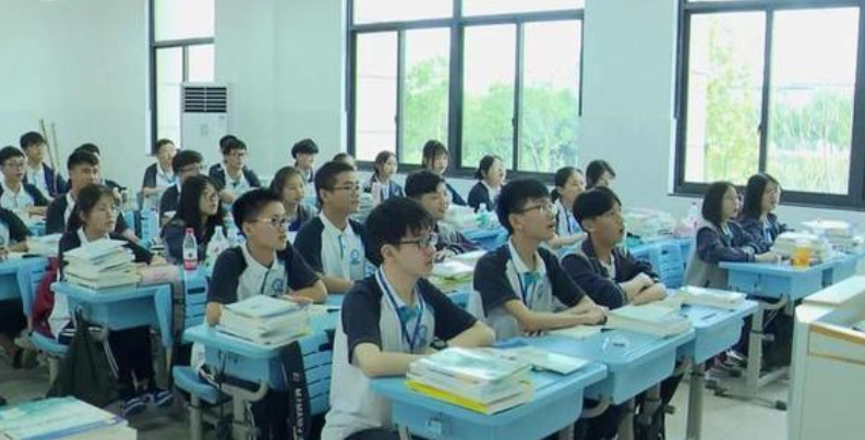 绍兴财经旅游学校是职高还是中专?