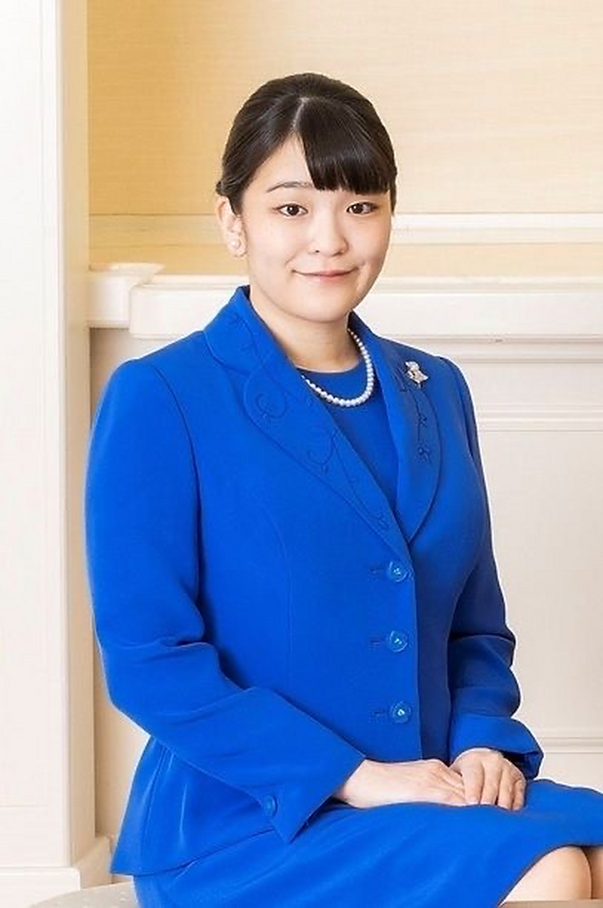 一转眼,真子赴美快两年时间了,前后的衣品变化反映了她的生活状态啊!