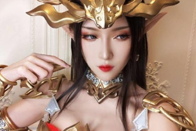 腐团儿终于对美杜莎女王下手了,cos照美哭众人,连官微都夸赞!