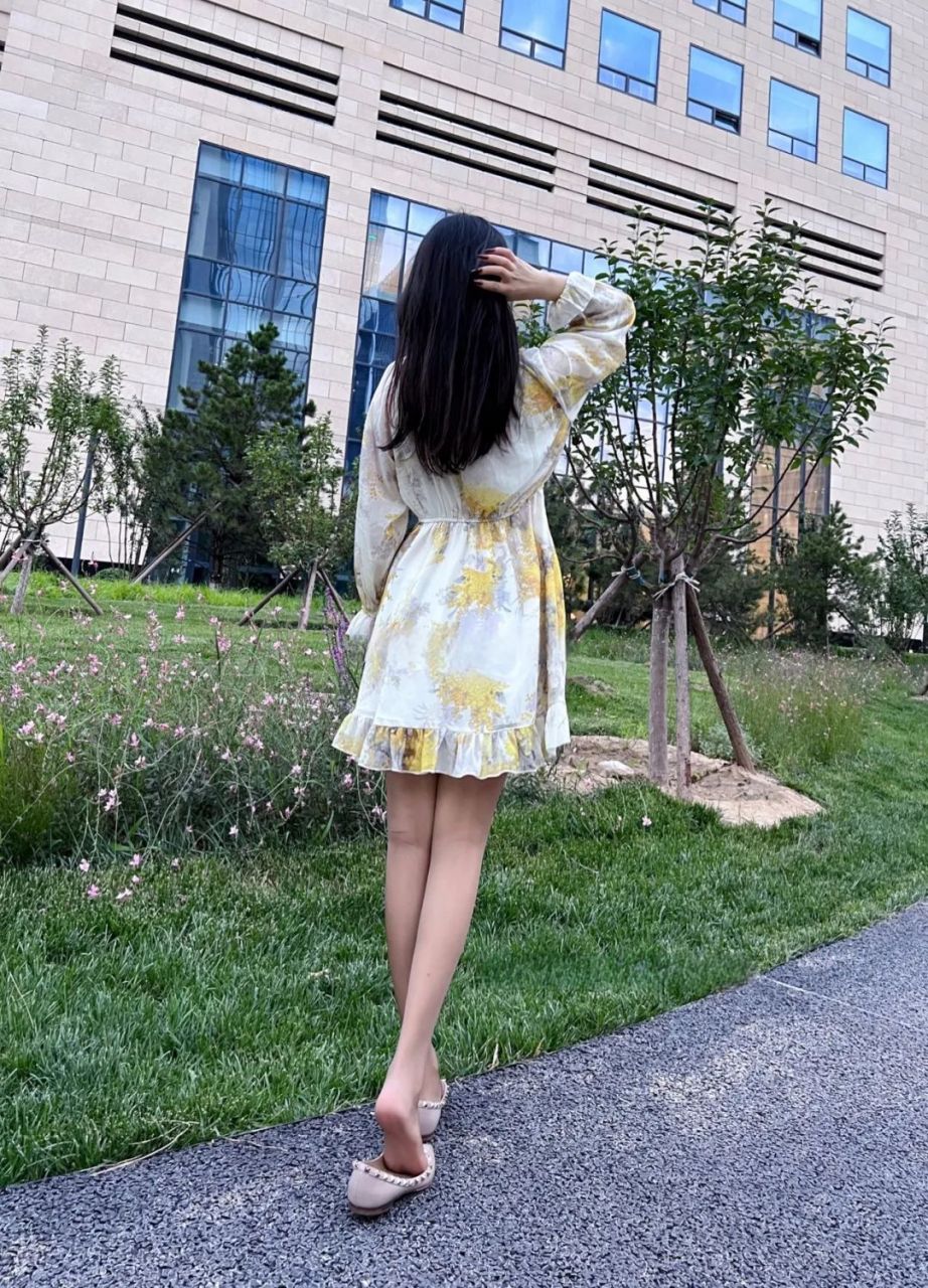 咖色丝袜平底鞋#丝袜# #高跟鞋# #我要上热门