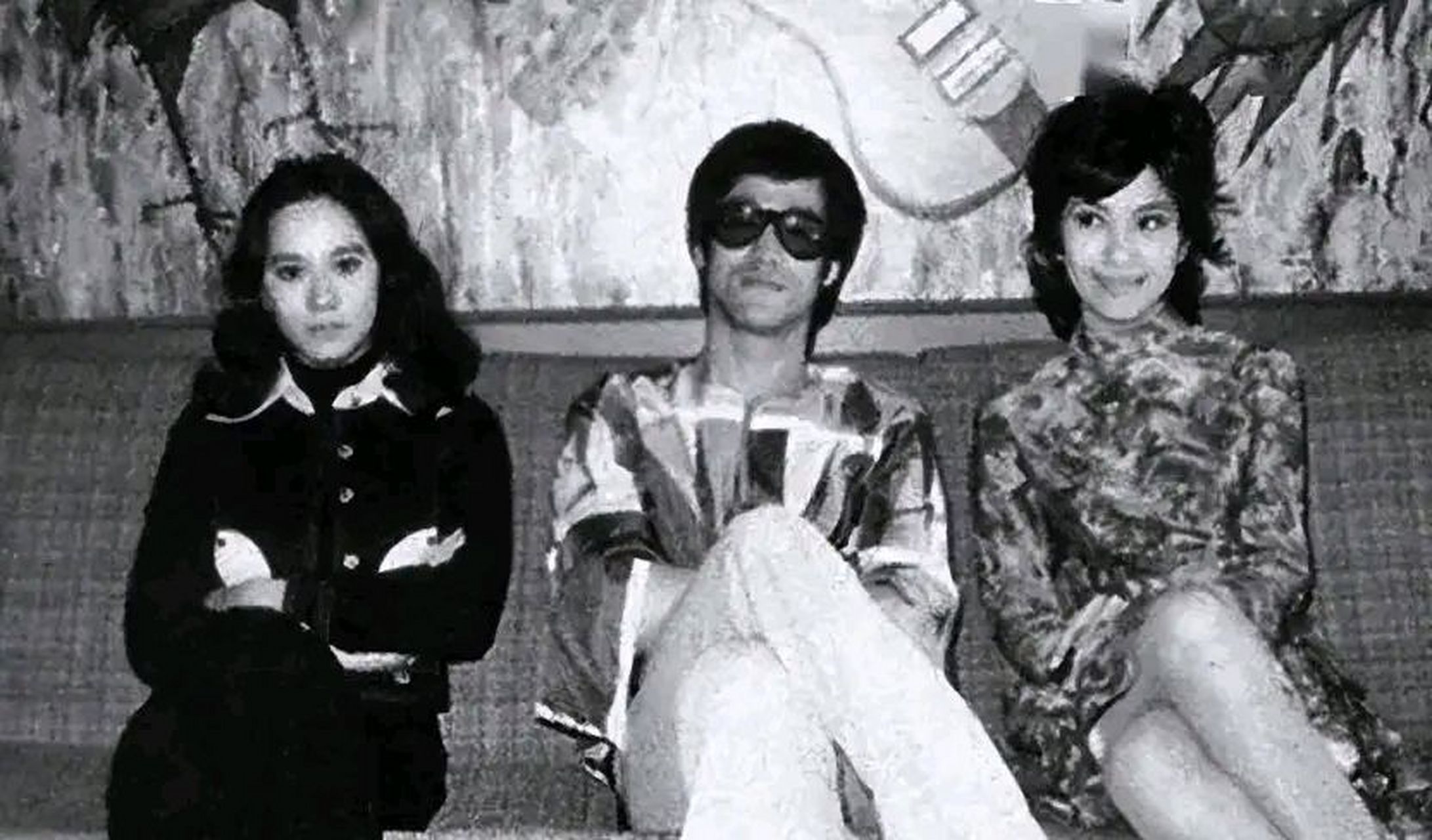 1973年,李小龙死在了丁佩的床上,一时间她被推上了风口浪尖,可没过