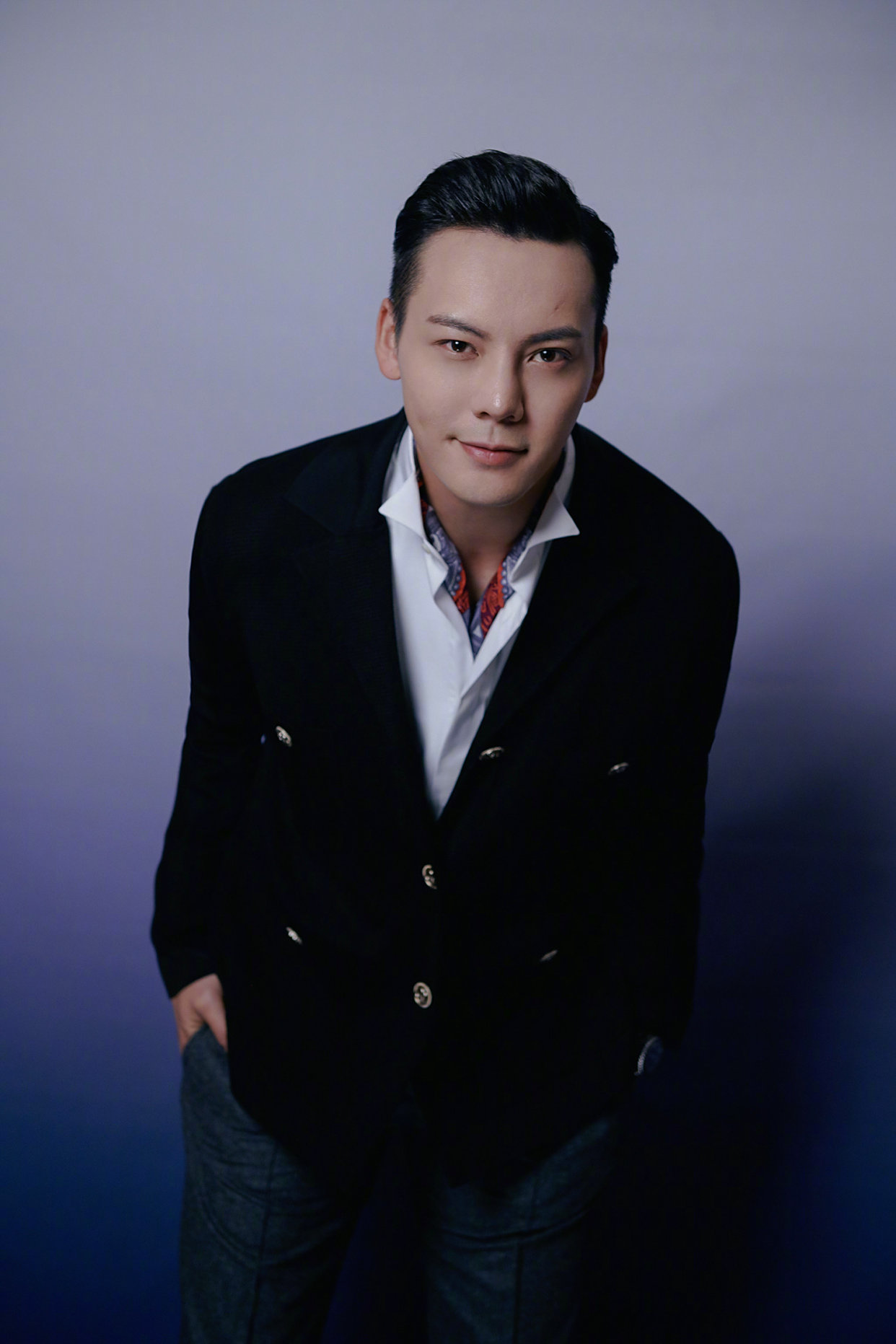 陈伟霆西装诱惑,绅士范儿十足,高清图来了