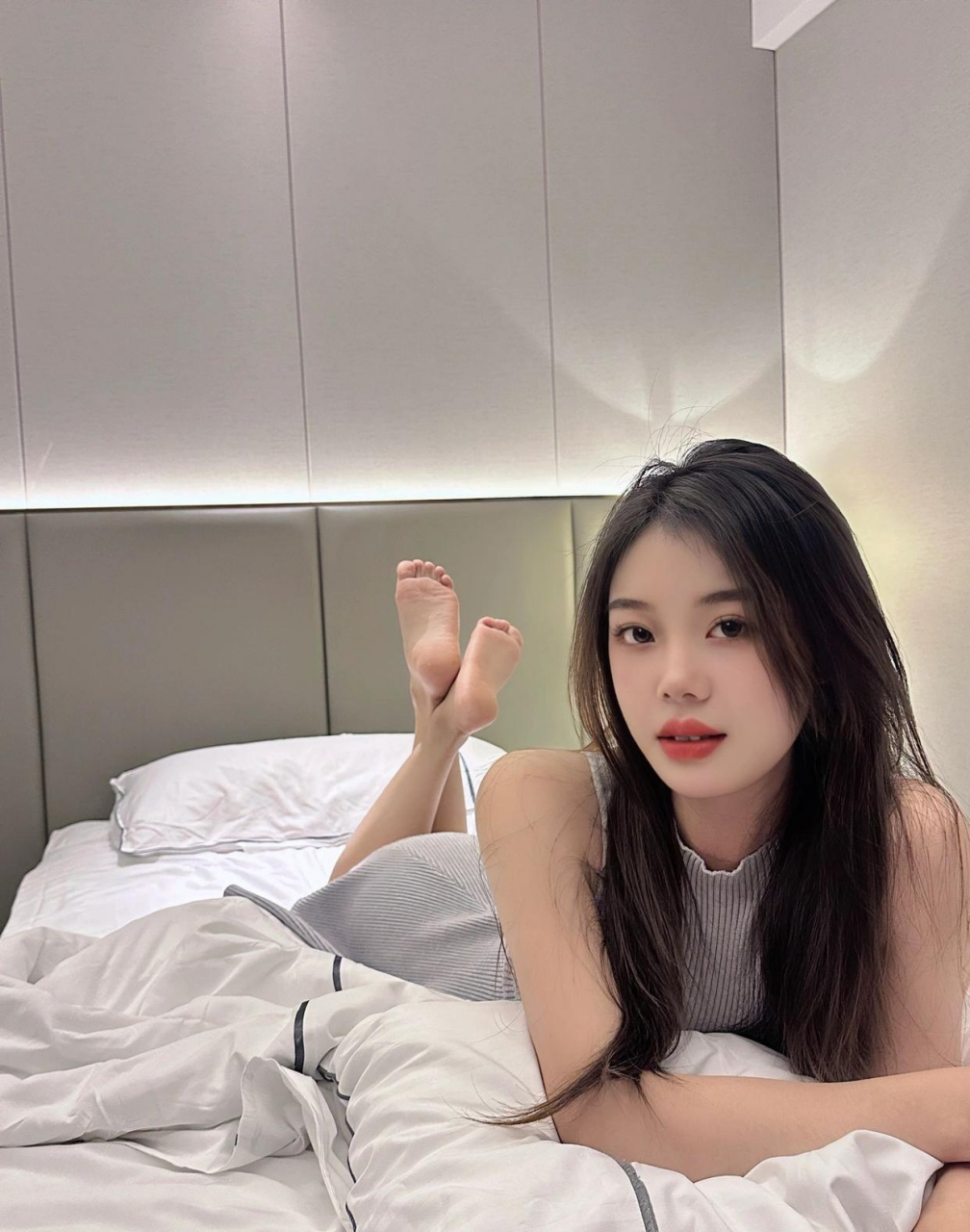 养眼美女# 怎样才能在酒店拍出好看的照片