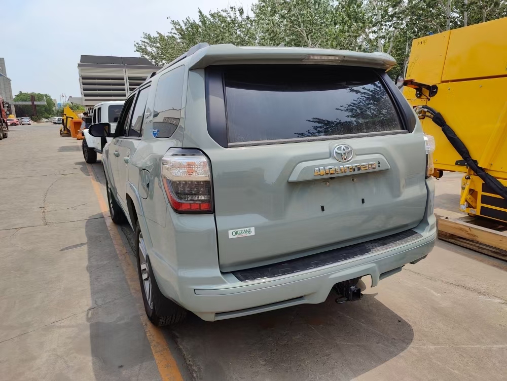 丰田4runner"华丽亮相",4.0引擎 差速锁,还看啥途锐