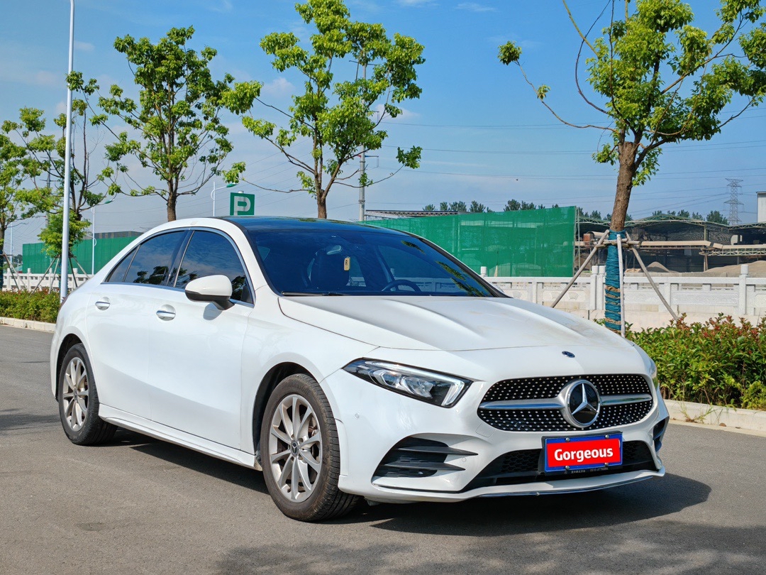 21年21款奔驰a200l运动轿车