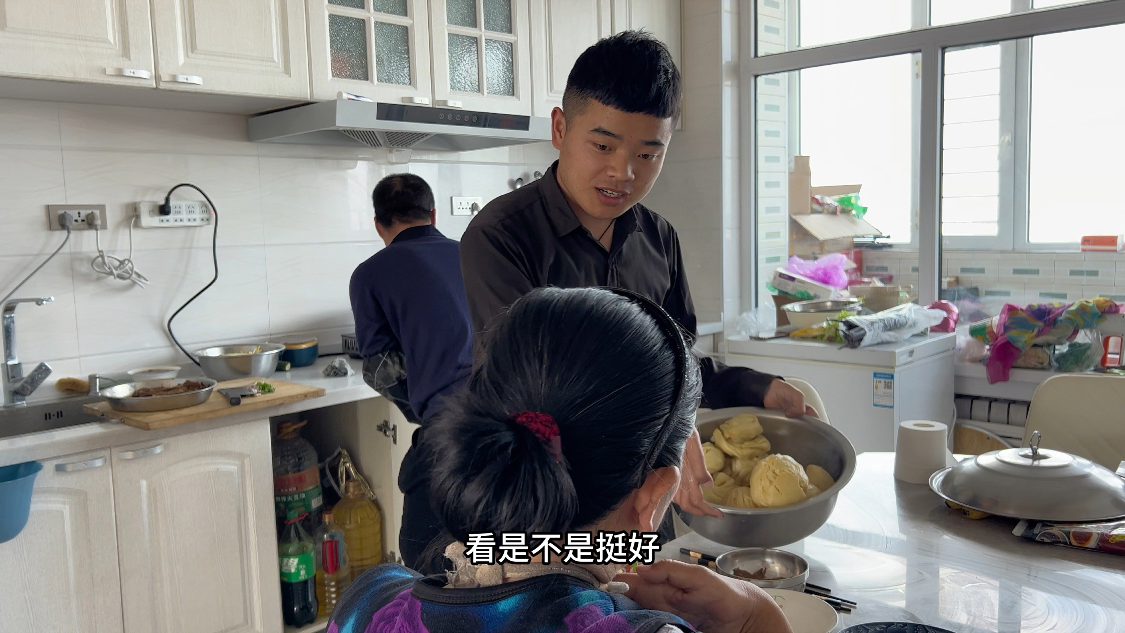 小强摆地摊半个多月了，今天又批发点爆米花，期待能有个好的收益