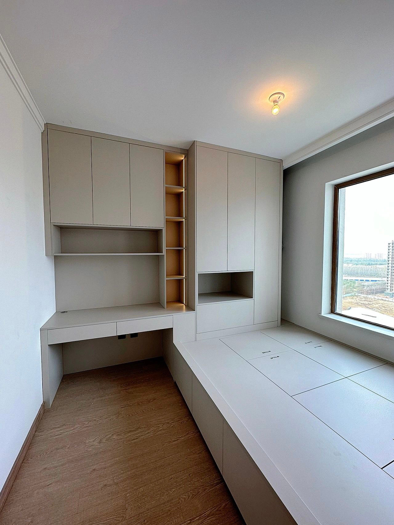 现代简约风榻榻米多功能房设计|清爽且利落  小卧室需要提高空间利用