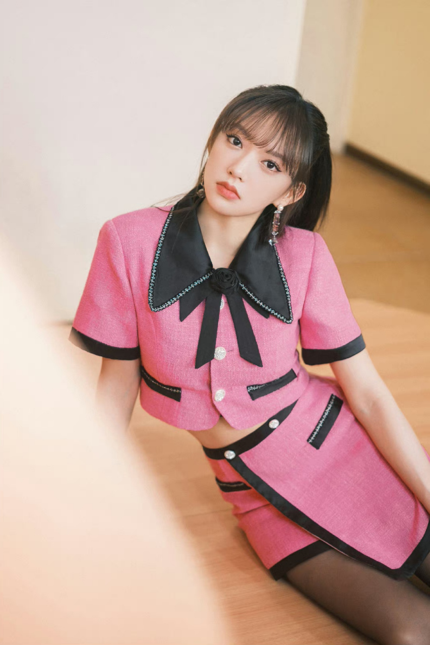 程潇# 被网友评为"奶潇","腿潇",清纯甜美,妩媚多姿,风情万种,养眼吸