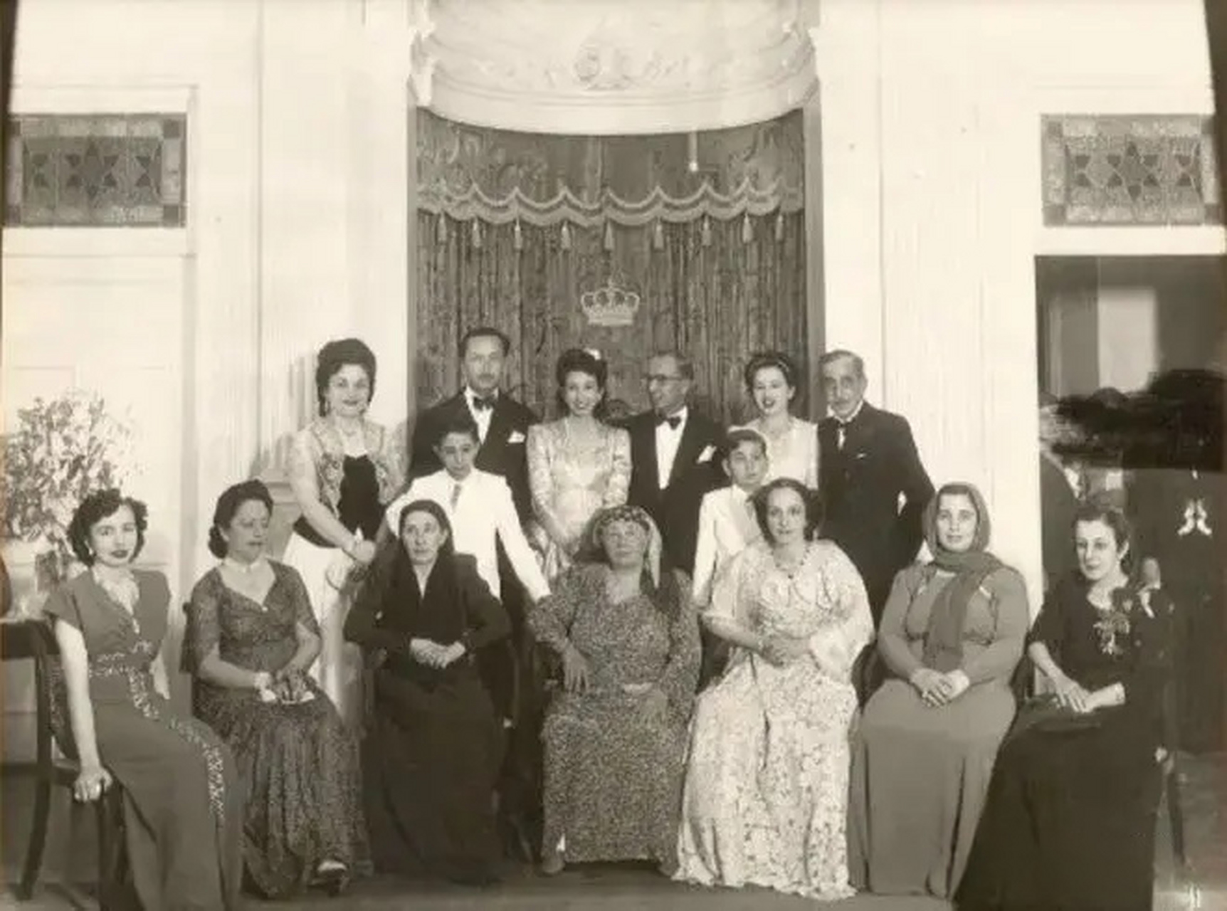 伊拉克末代国王费萨尔二世被处决后的照片.