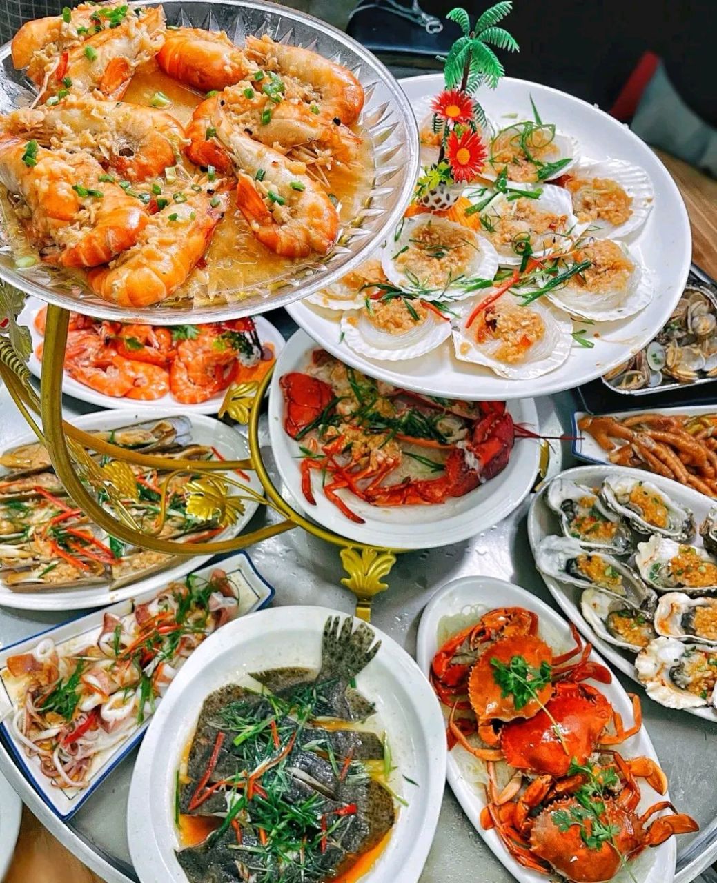 海鲜盛宴,激发你的味蕾,关注我,每天为你分享更多美食!感谢支持