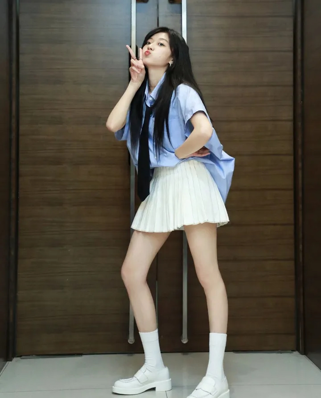 当看到孙千大长腿时候,我才知道,她才是娱乐圈的腿精