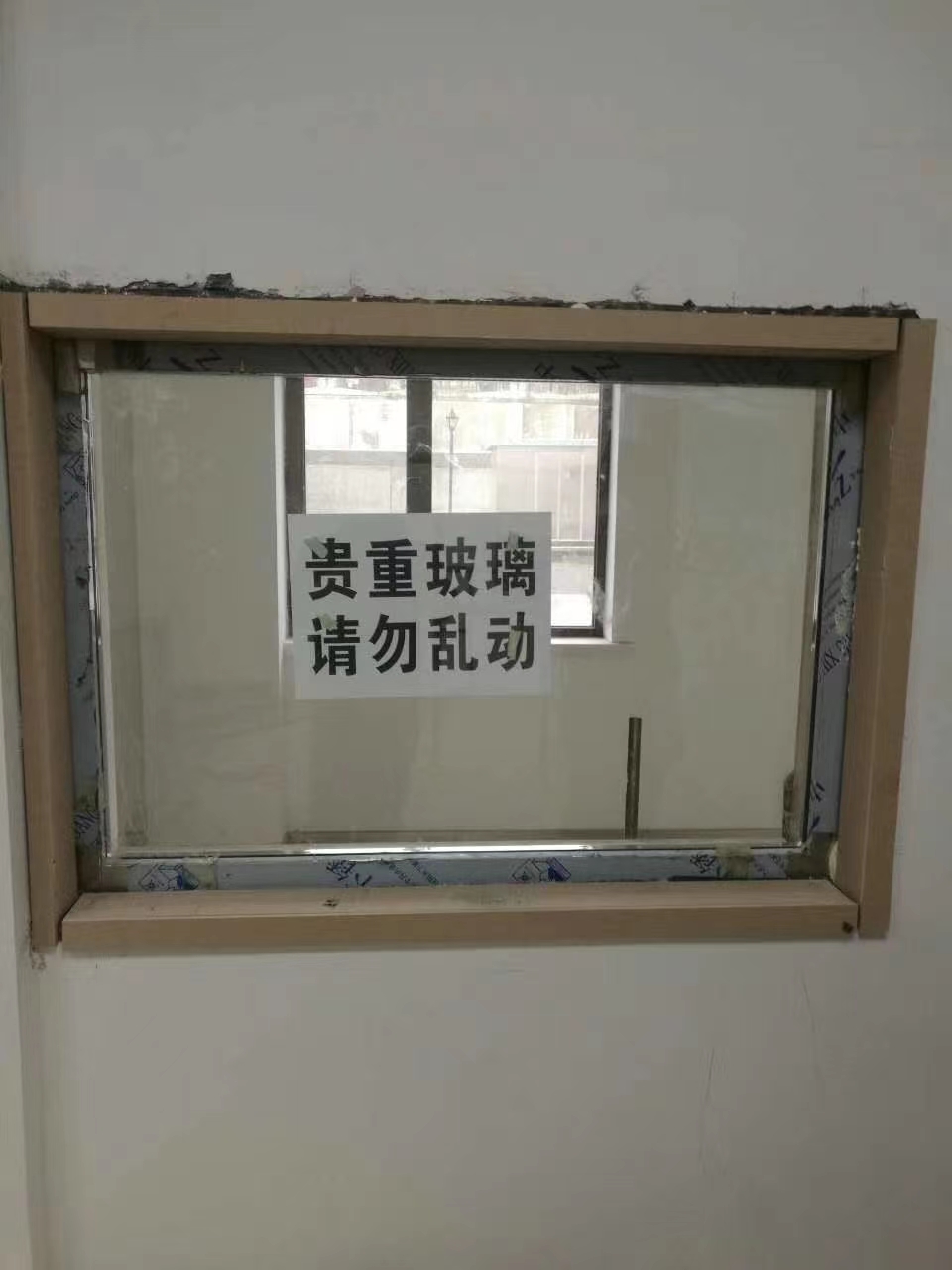 防辐射铅玻璃厂家,射线防护铅玻璃价格,铅玻璃用途,常用规格