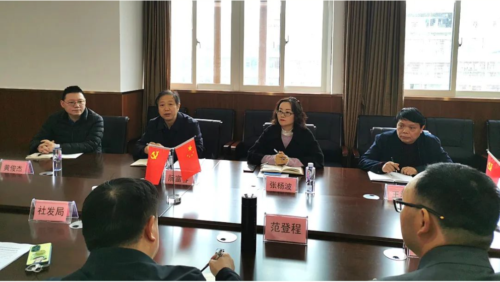 绵阳市教育考试院阮富春科长一行到我校调研高考综合改革推进工作