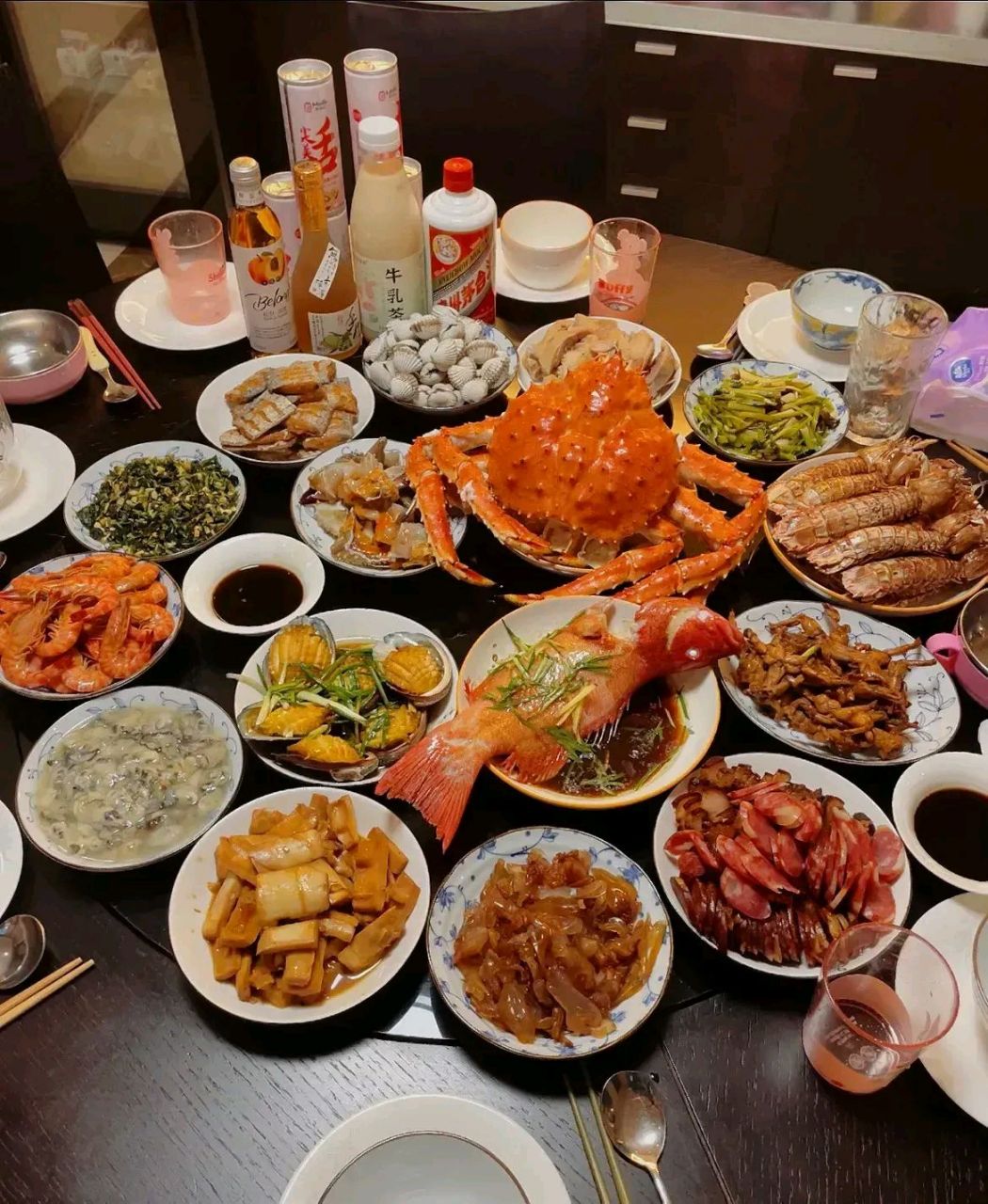 朋友请客吃饭感觉有些菜我根本没有见过,不知道这一桌菜值不值3000块