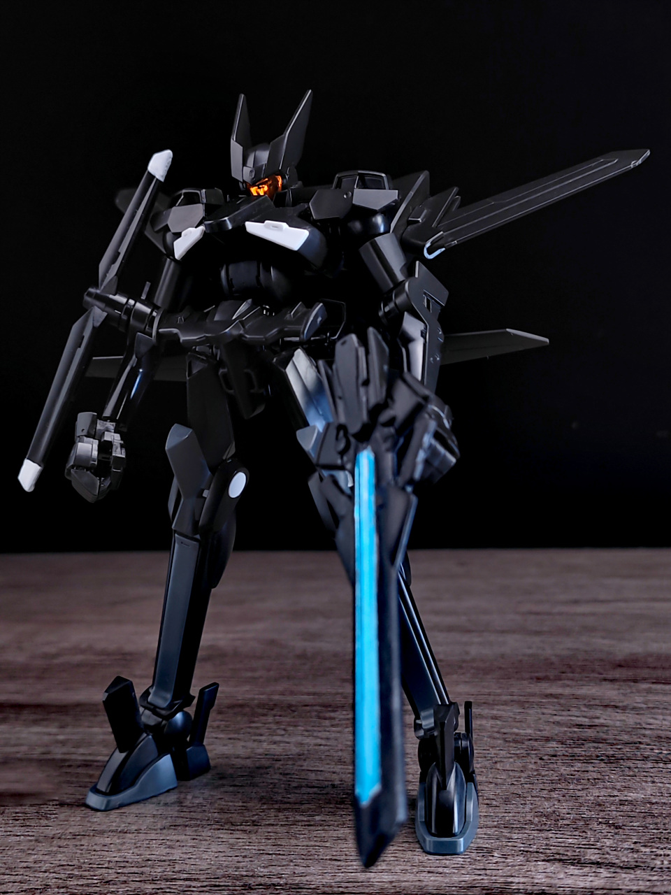 模型欣赏:hg 旗帜式 格拉汉姆特装型,by 燁痕真蓮.