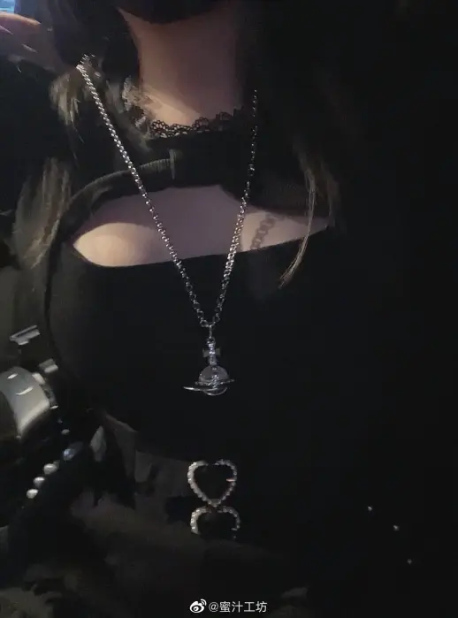 image.png 因为一张图而找到的一个宝藏美少女