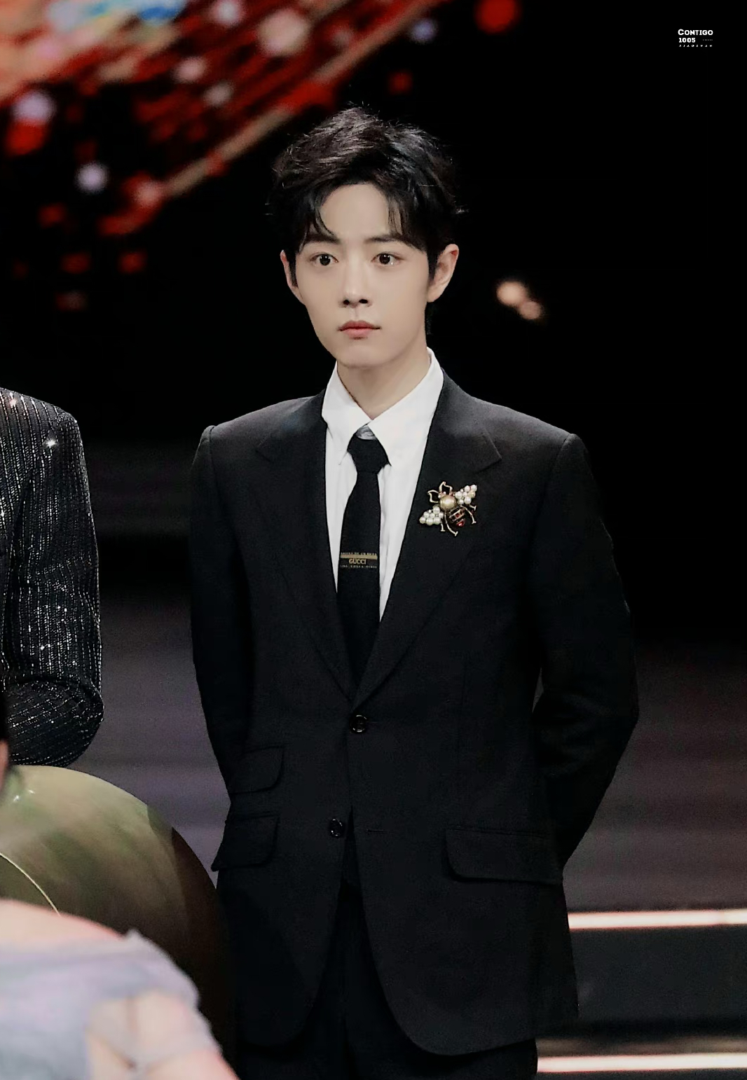 肖战红毯造型哪一套直接封神?第四张瞪大可爱圆圆眼简直了