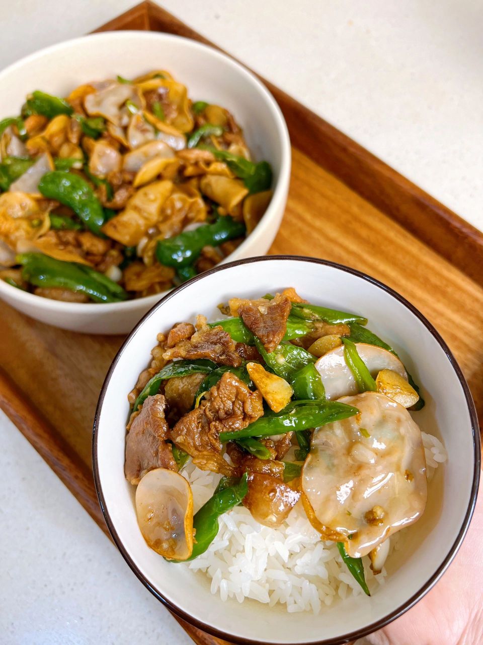 辣椒炒肉,放点白木耳真的绝了,炫了两碗米饭|||按这个做法和费大厨的