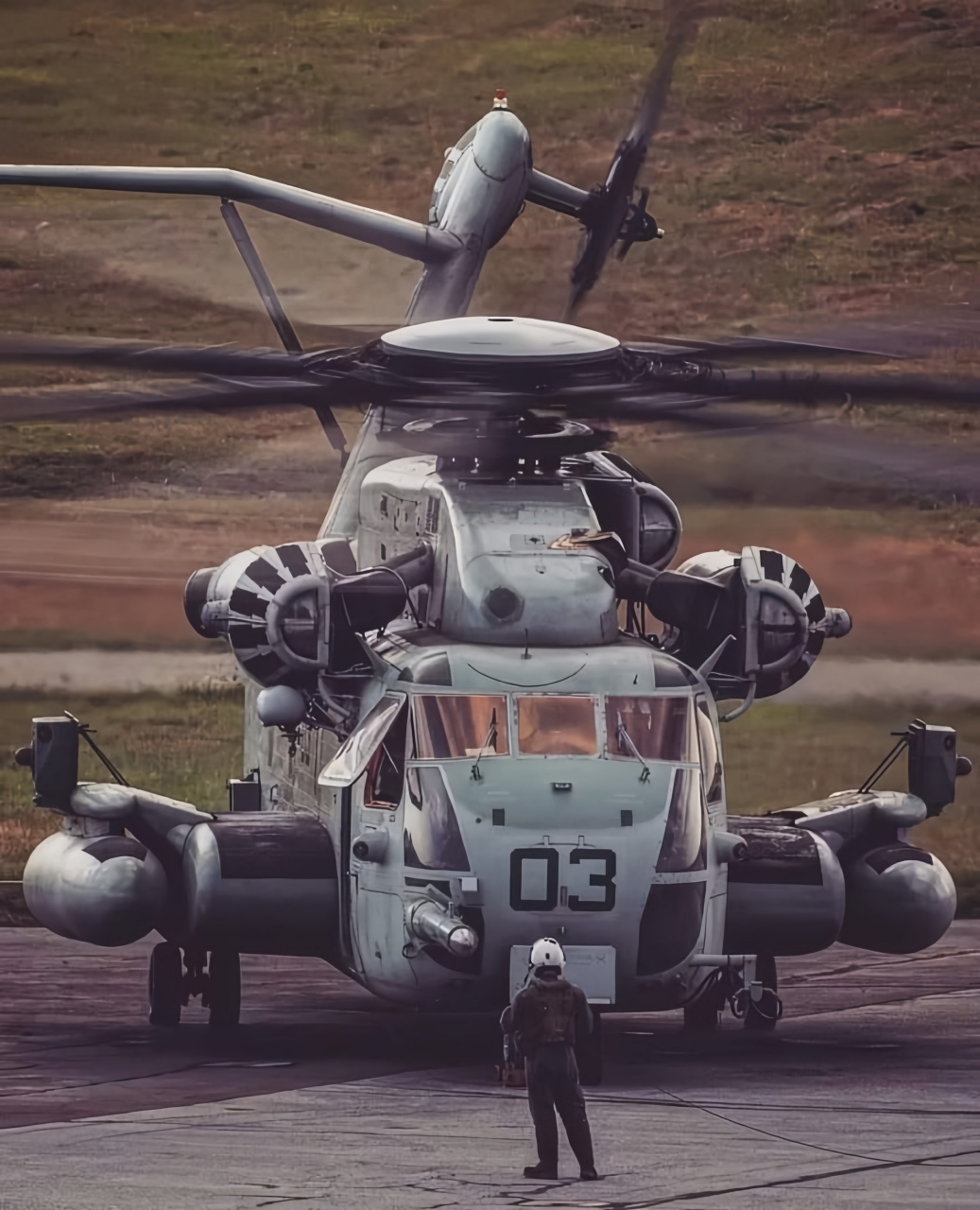 ch-53"海上种马",美军陆战队主力突击力量之一,一次吊起2架悍马#军情