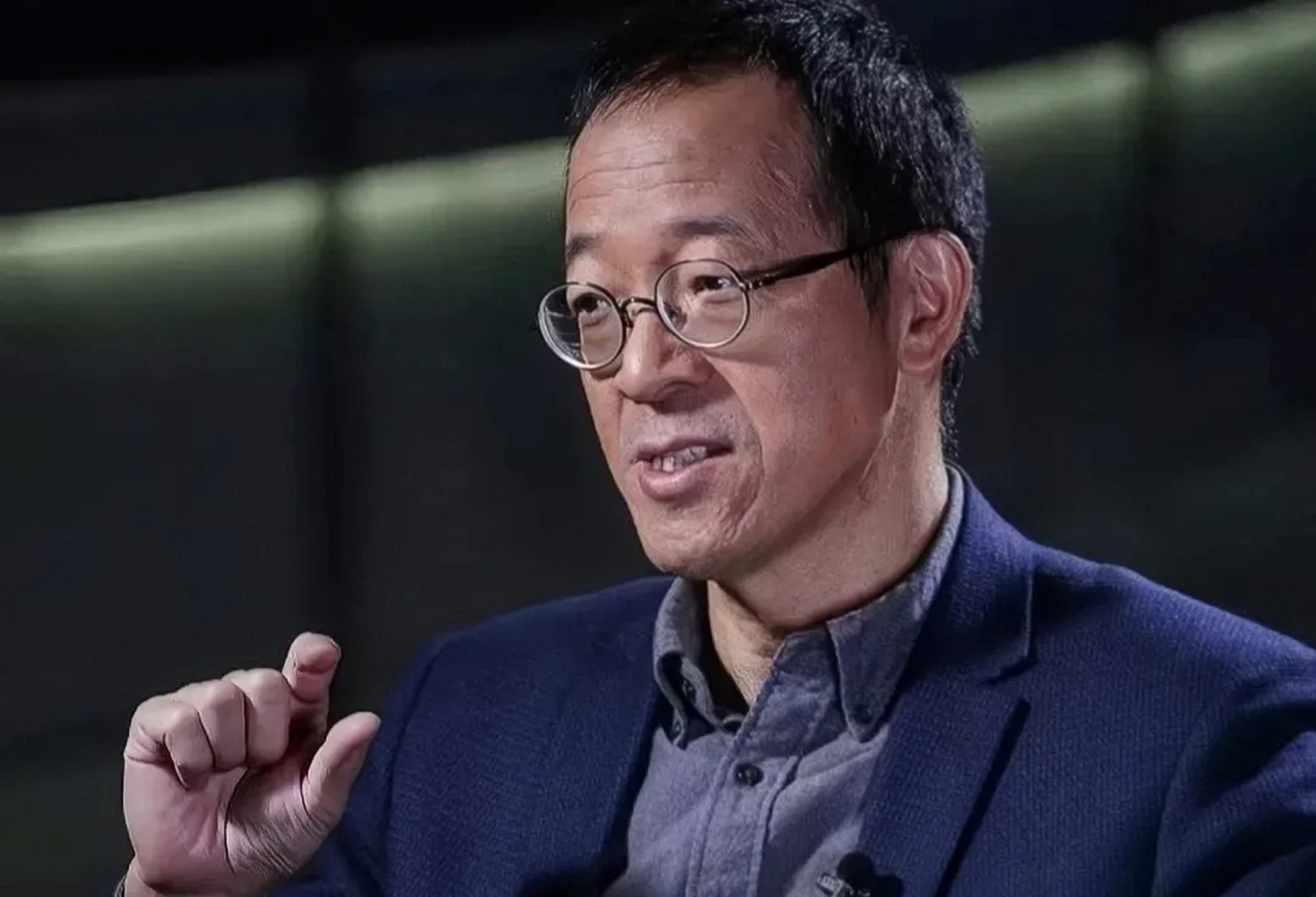 俞敏洪说出中国经济的真相,点名马云俞敏洪访谈时说出了中国经济的