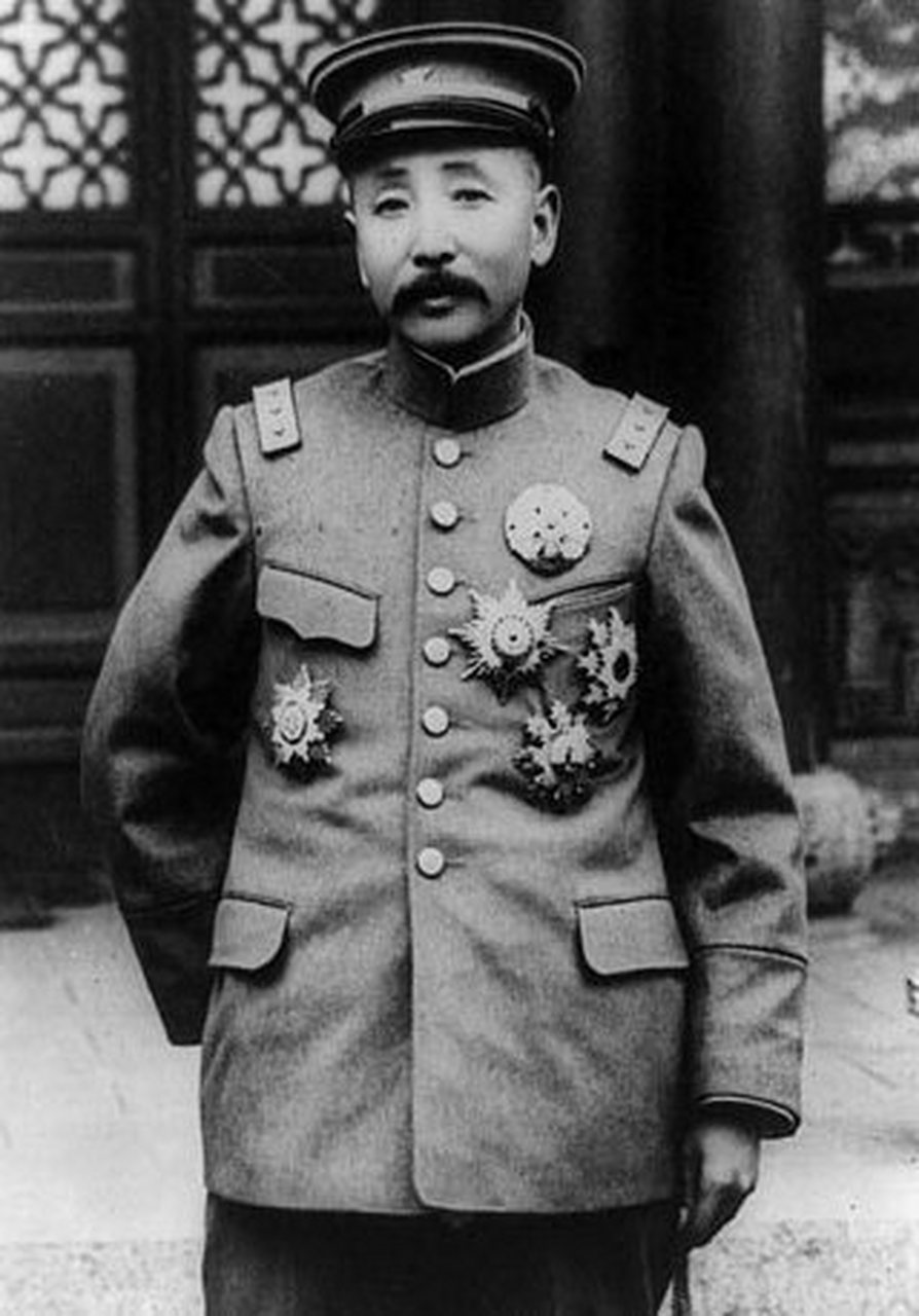 1928年-张大帅皇姑屯遇害 2. 1715年-红楼梦作者曹雪芹出生 3.