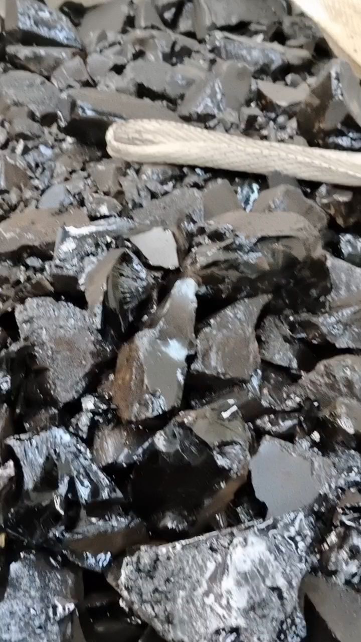 涵凯能源中温黑亮块 无味 无杂质,软化点95左右 用于#防水卷材#沥青漆