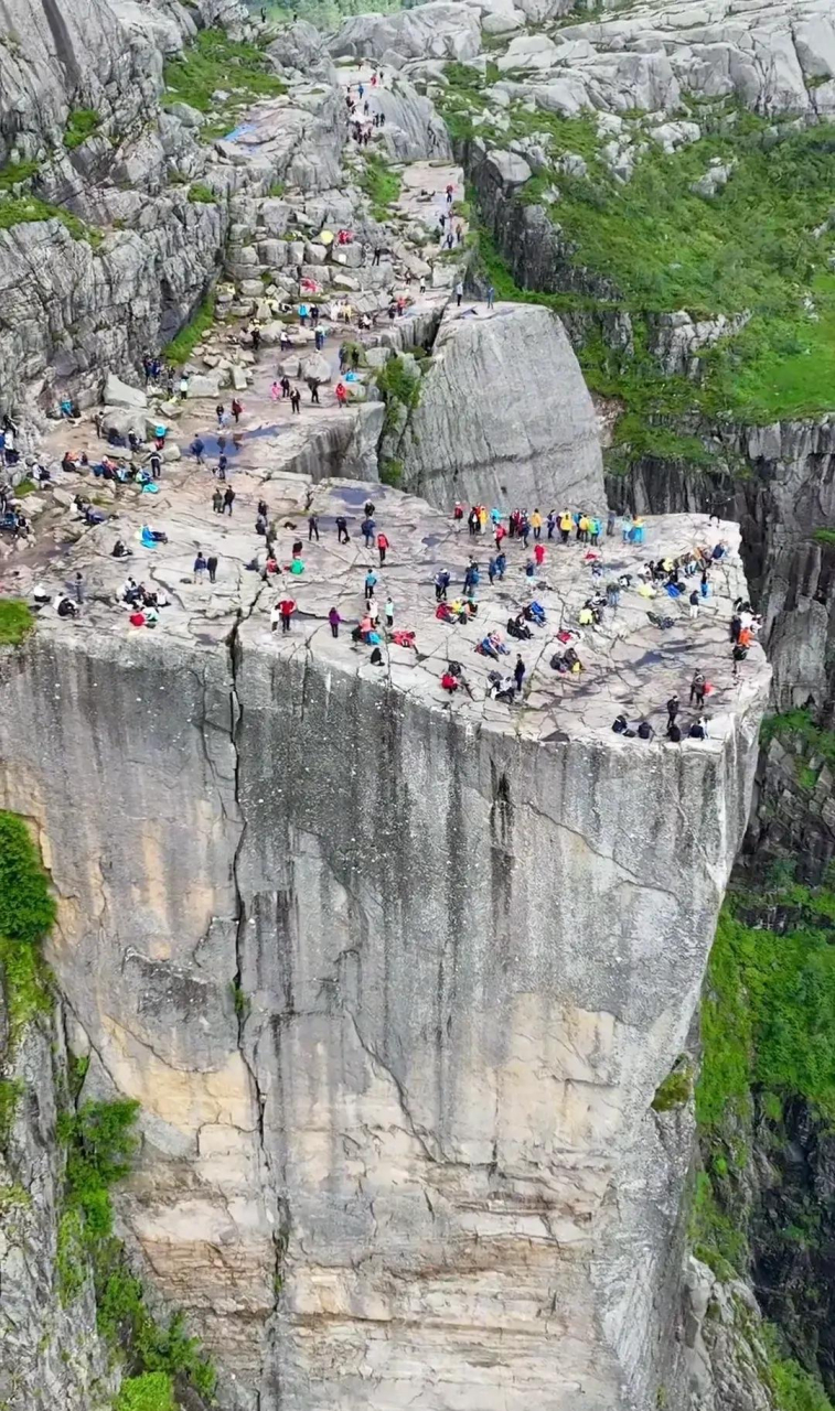 我不是恐高,我是怕塌方!给多少钱我都不敢冒这个险!
