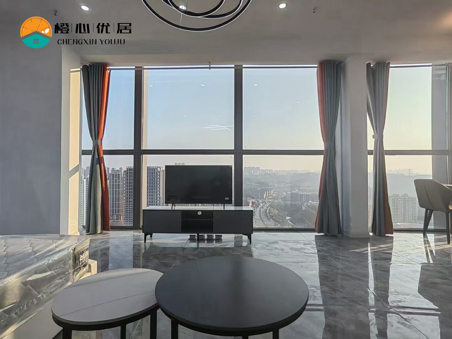 橙心优居中央公园新放一居室