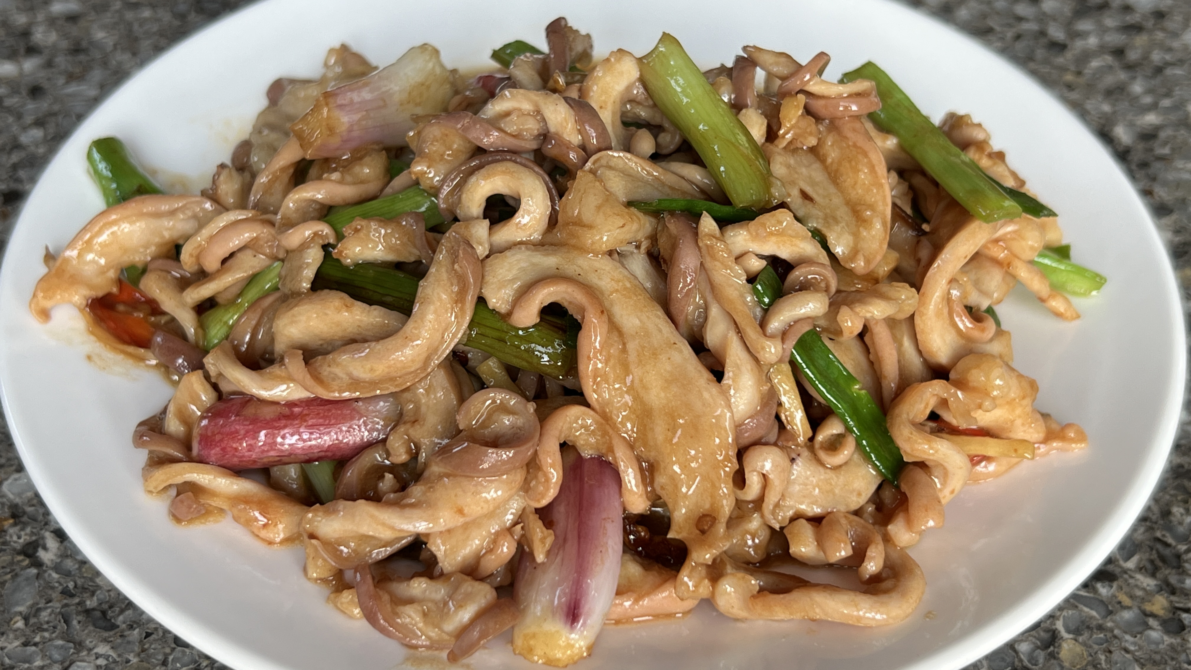 教你生炒猪肚怎样做才好吃，香脆爽口，越吃越香，好吃又下饭