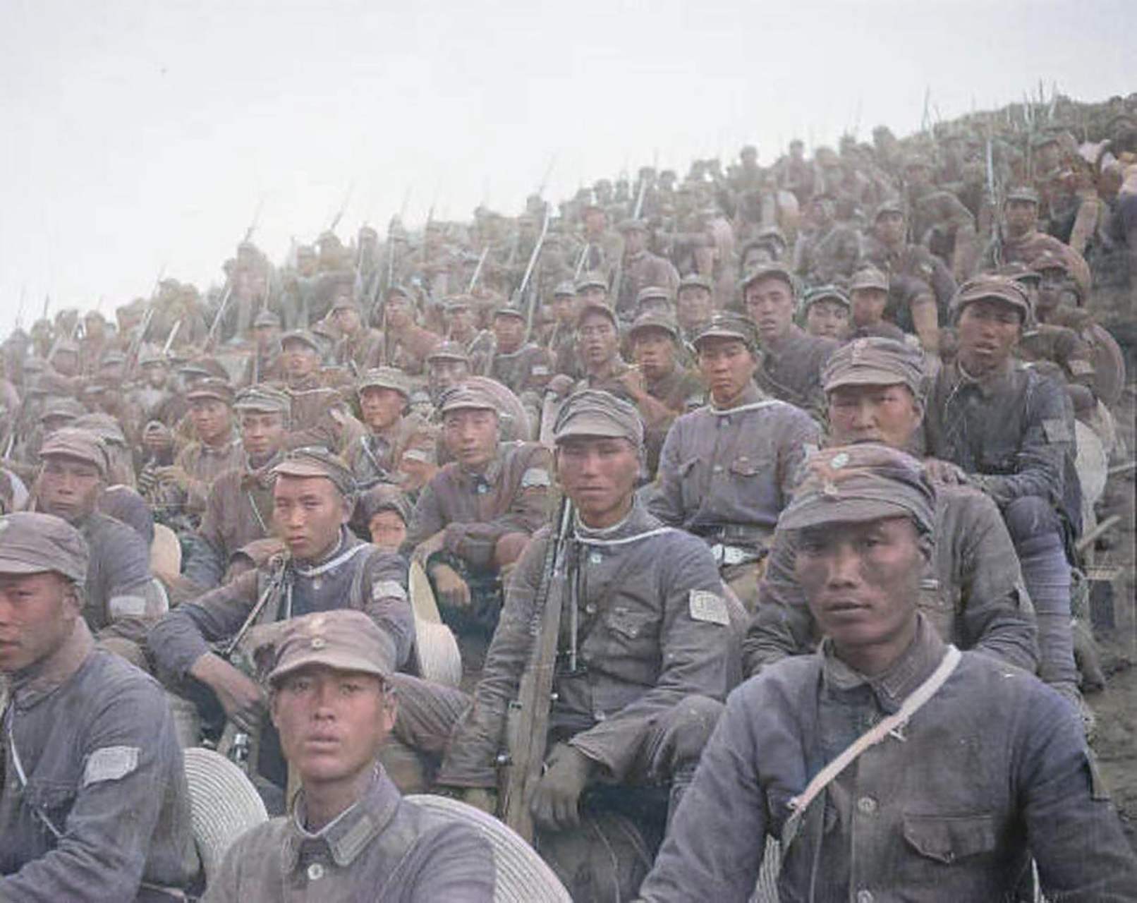 这是1944年,延安八路军正规部队战士们的留影,精神抖擞的样子让人动容