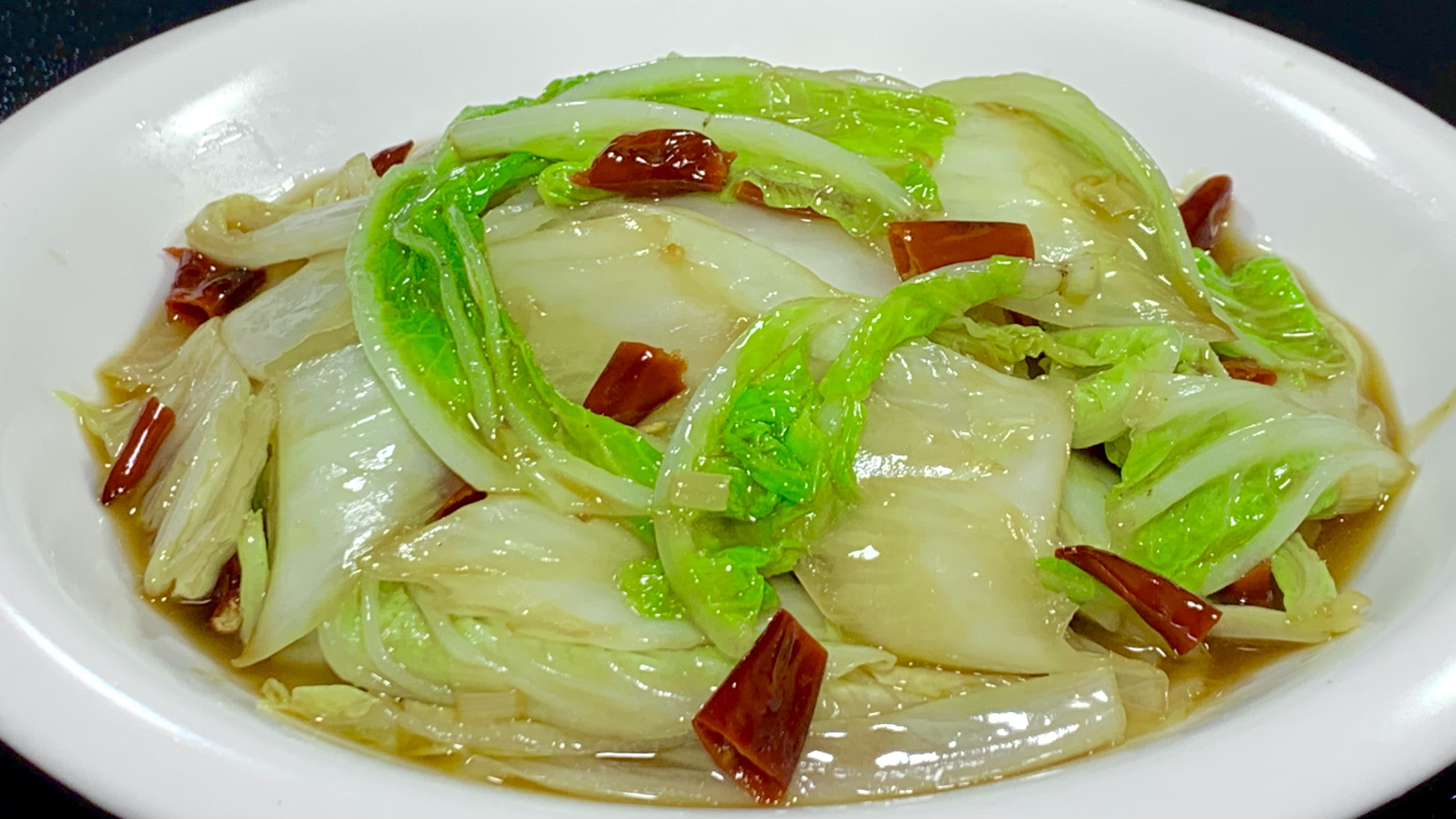 醋溜白菜好吃有诀窍,多加一个步骤,清脆爽口,上桌比肉还好吃