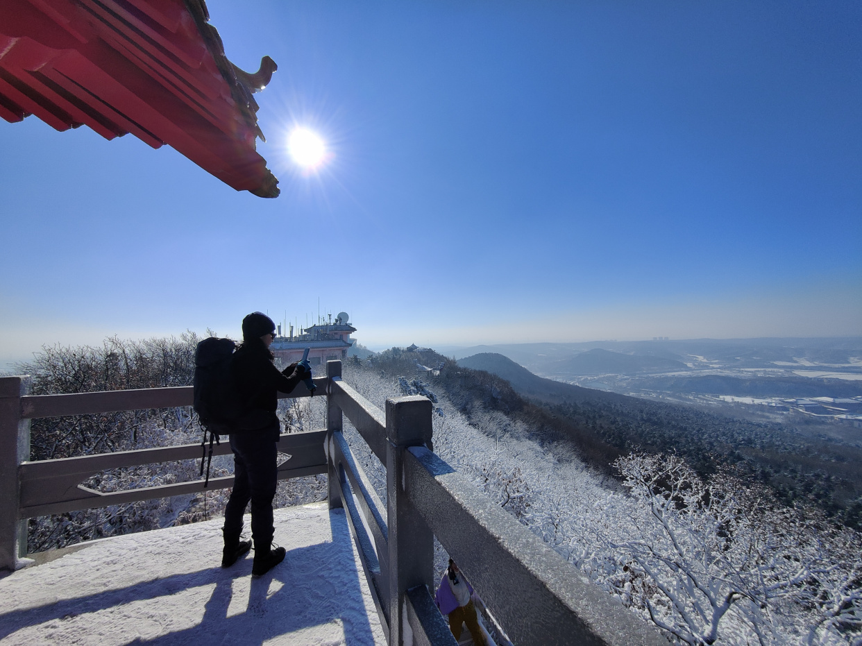 2022年冬天第一場雪,驢行戶外群驢友約爬棋盤山