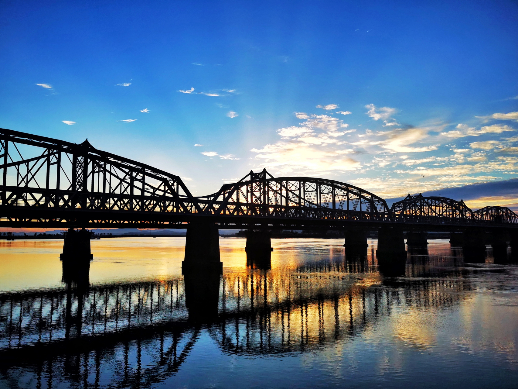 贯彻二十大辽宁在行动# #美好辽宁欢迎您#  丹东鸭绿江断桥