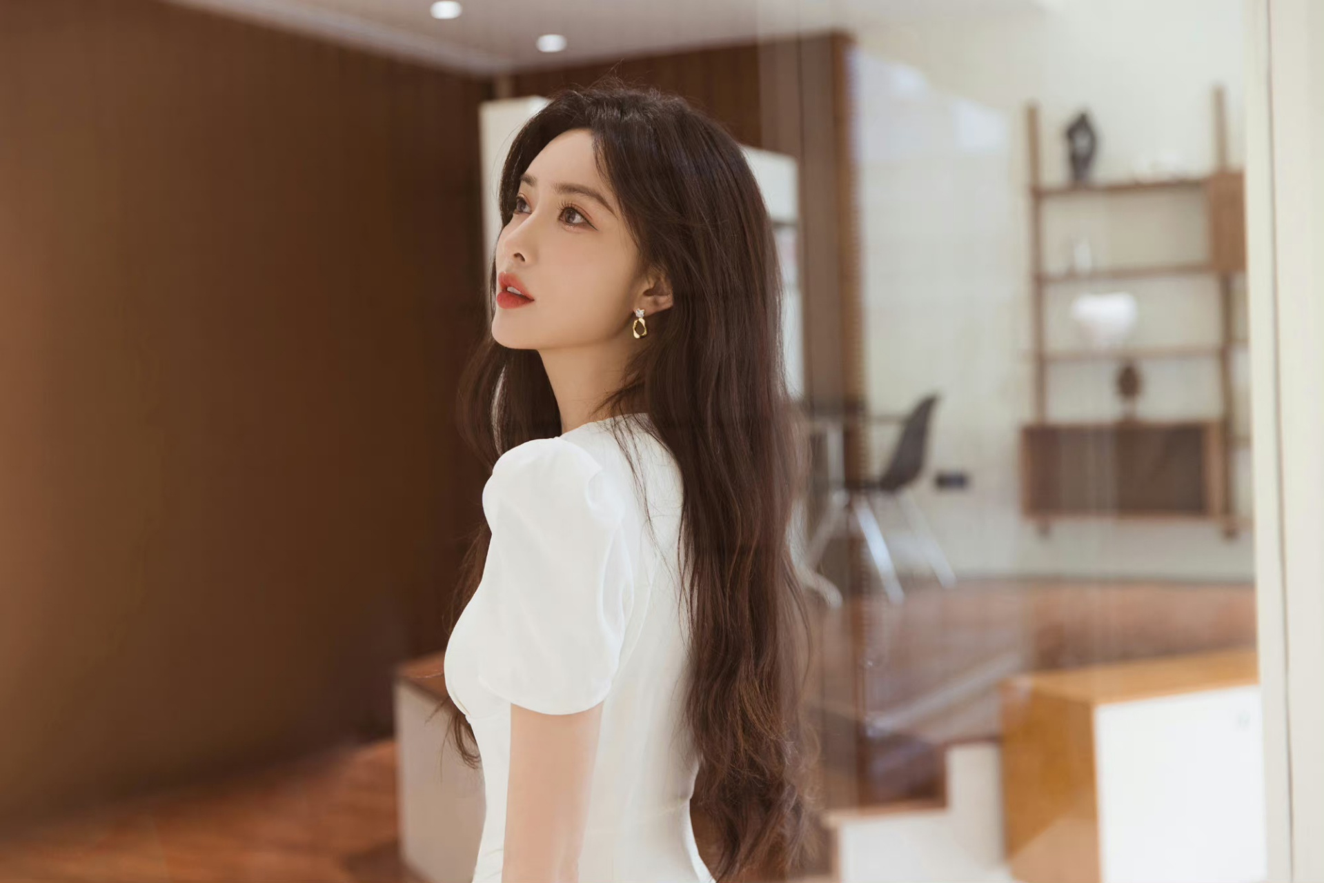 孟子义  高跟凉鞋美腿