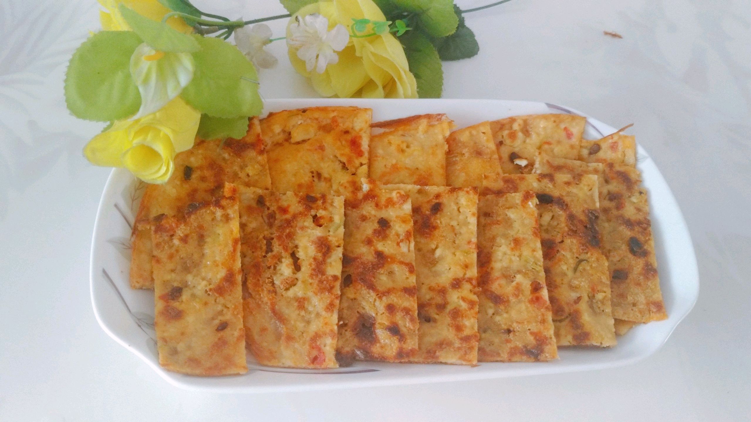 妈妈给挑食宝宝做的营养早餐:豆腐西红柿煎饼,厨房常备美食!