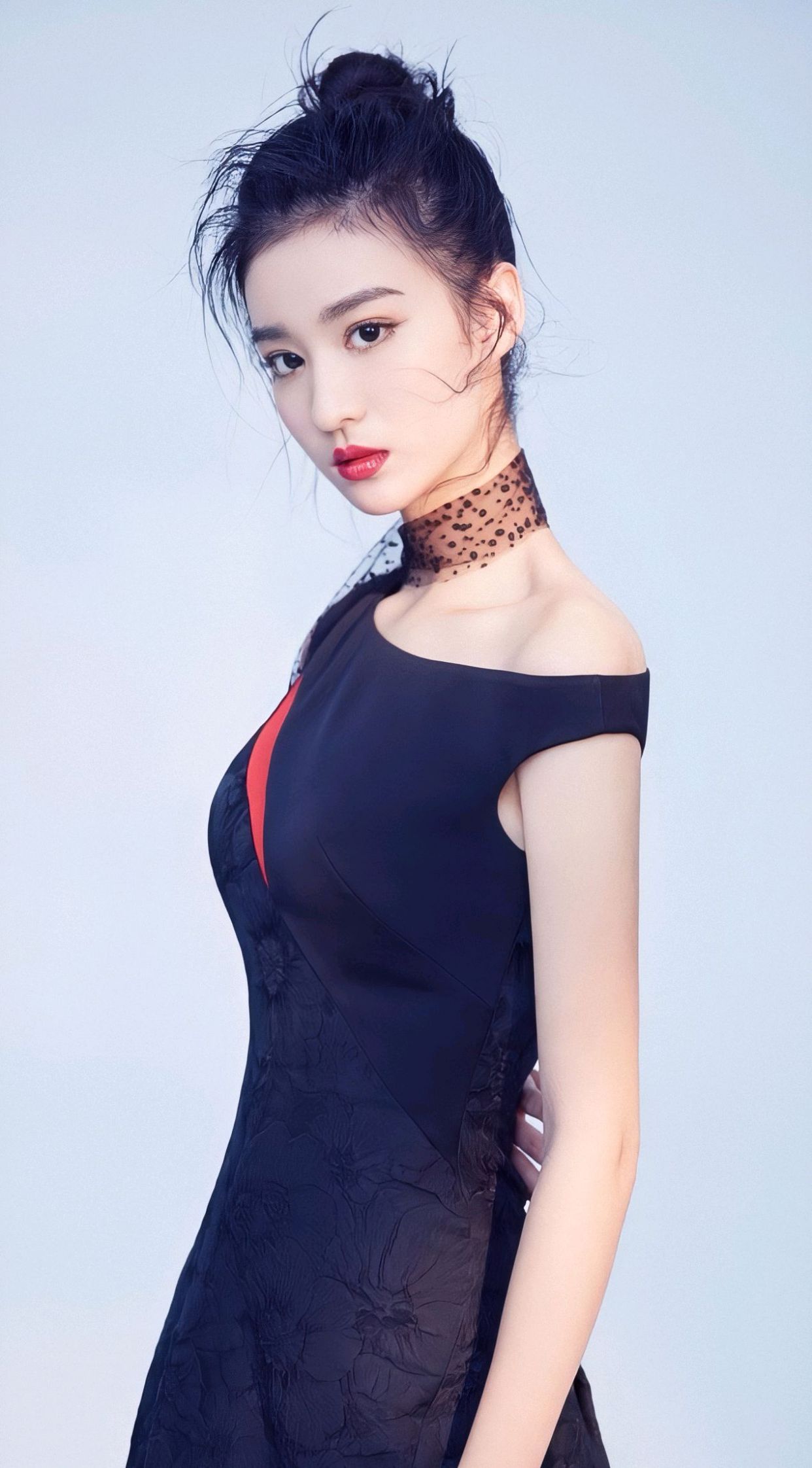 95后美少女王楚然高清写真,仙姿玉貌,明艳动人