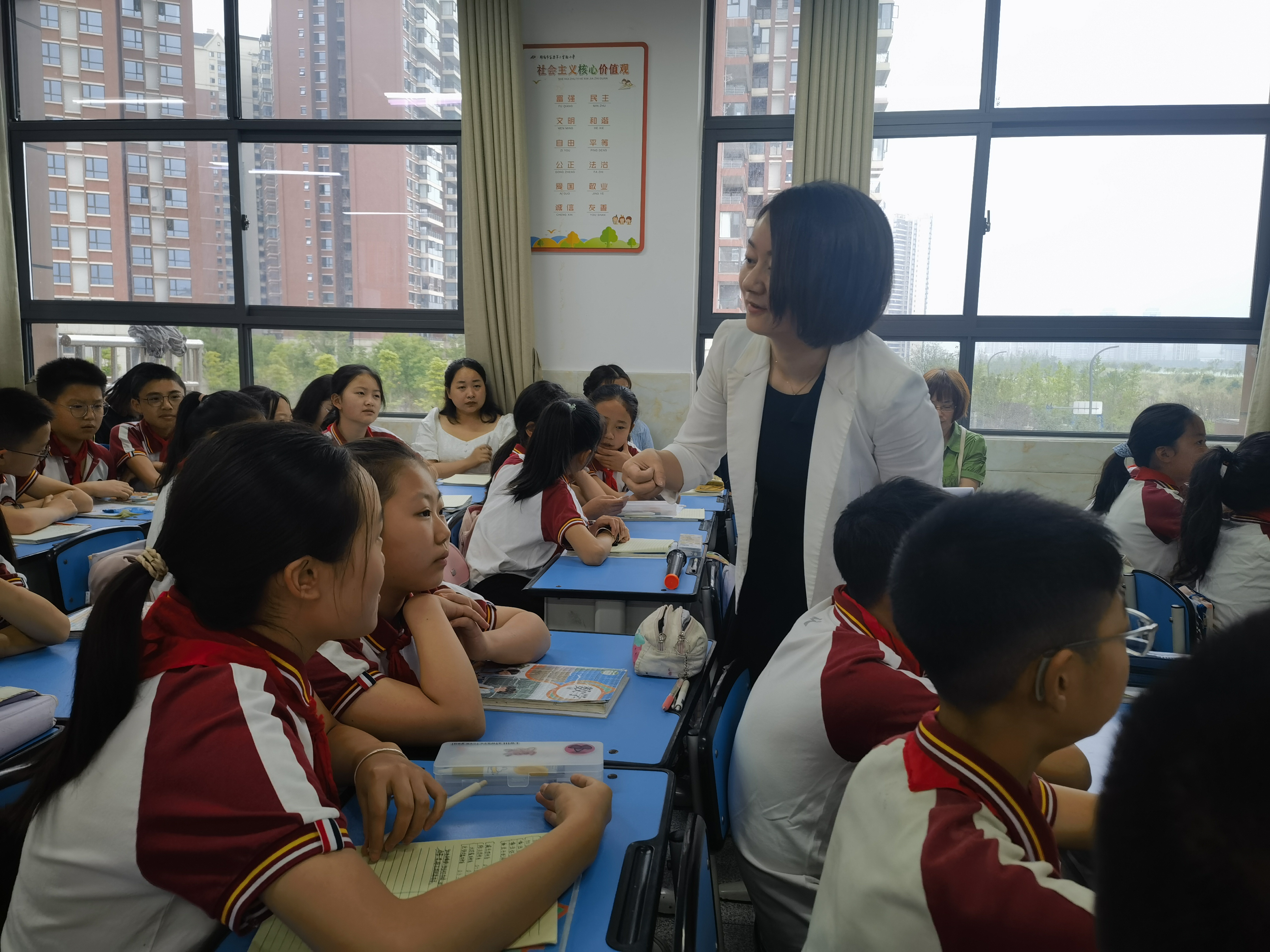 绵阳市游仙区深化基础教育课堂改革研讨活动在富乐实小二校区召开