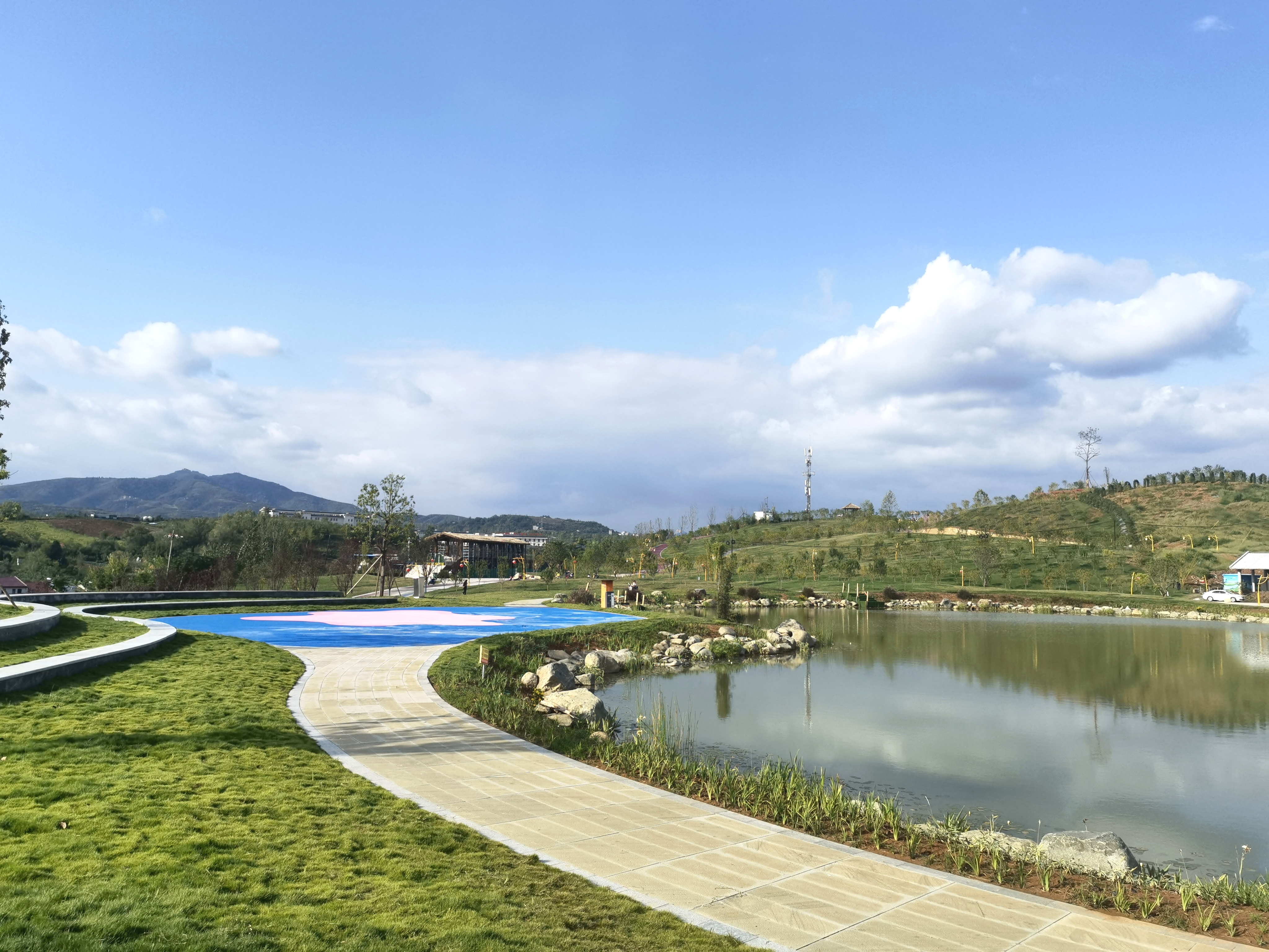 陕西安康市高新区正在建设中的桃花源公园