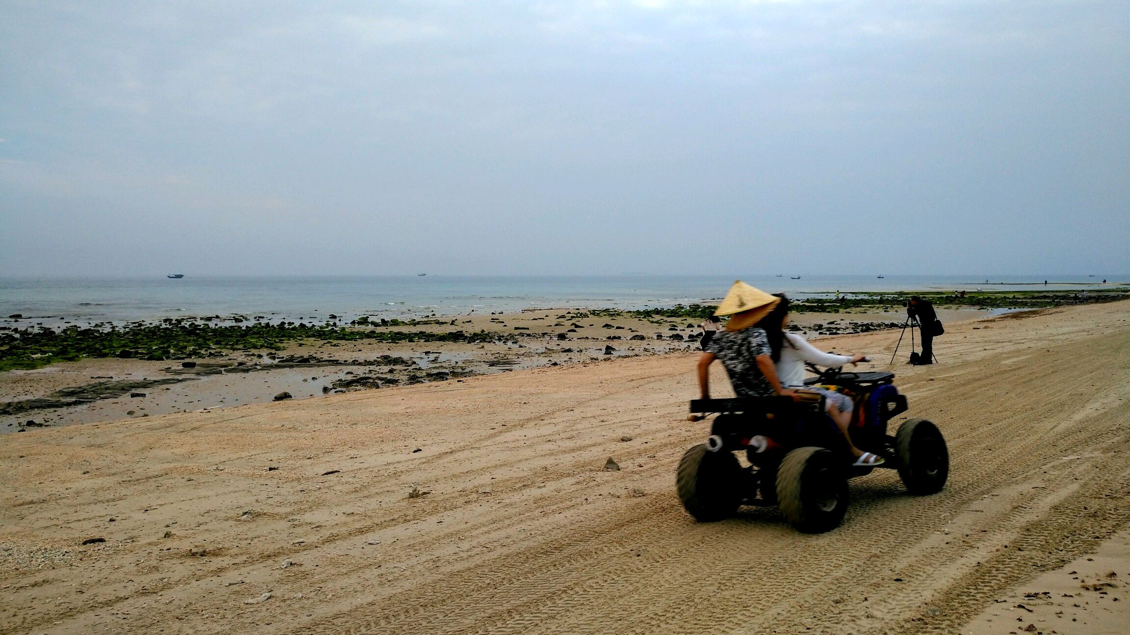 北海涠洲岛一一滴水丹屏风景