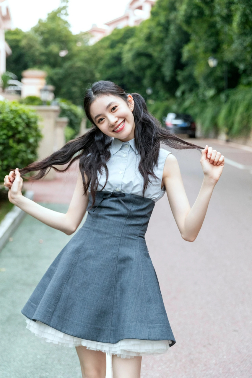 明星动态# #明星穿搭# #刘浩存