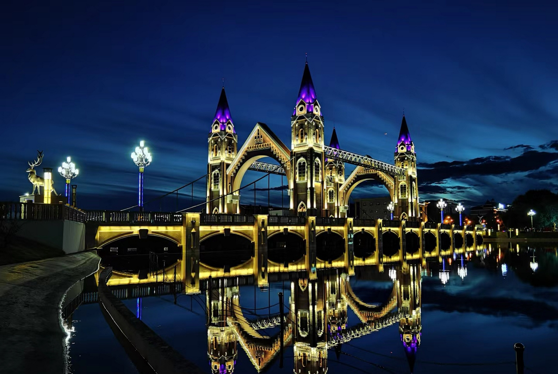 以为是俄罗斯,其实是布尔津,新疆的第一站,阿勒泰布尔津童话小镇,物价